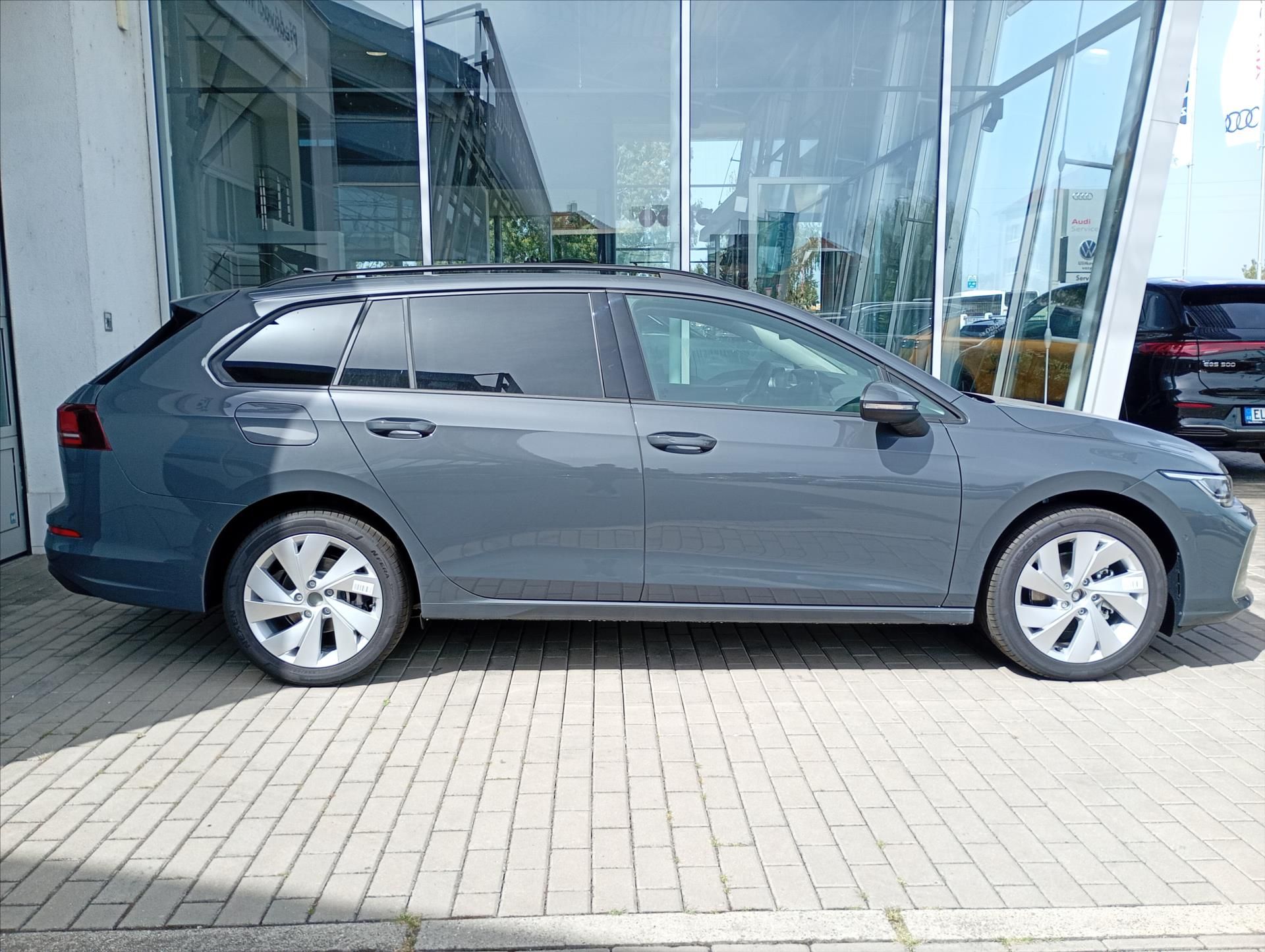 Volkswagen Golf Variant, 1,5 eTSI 7DSG mHEV  People - fotka 4