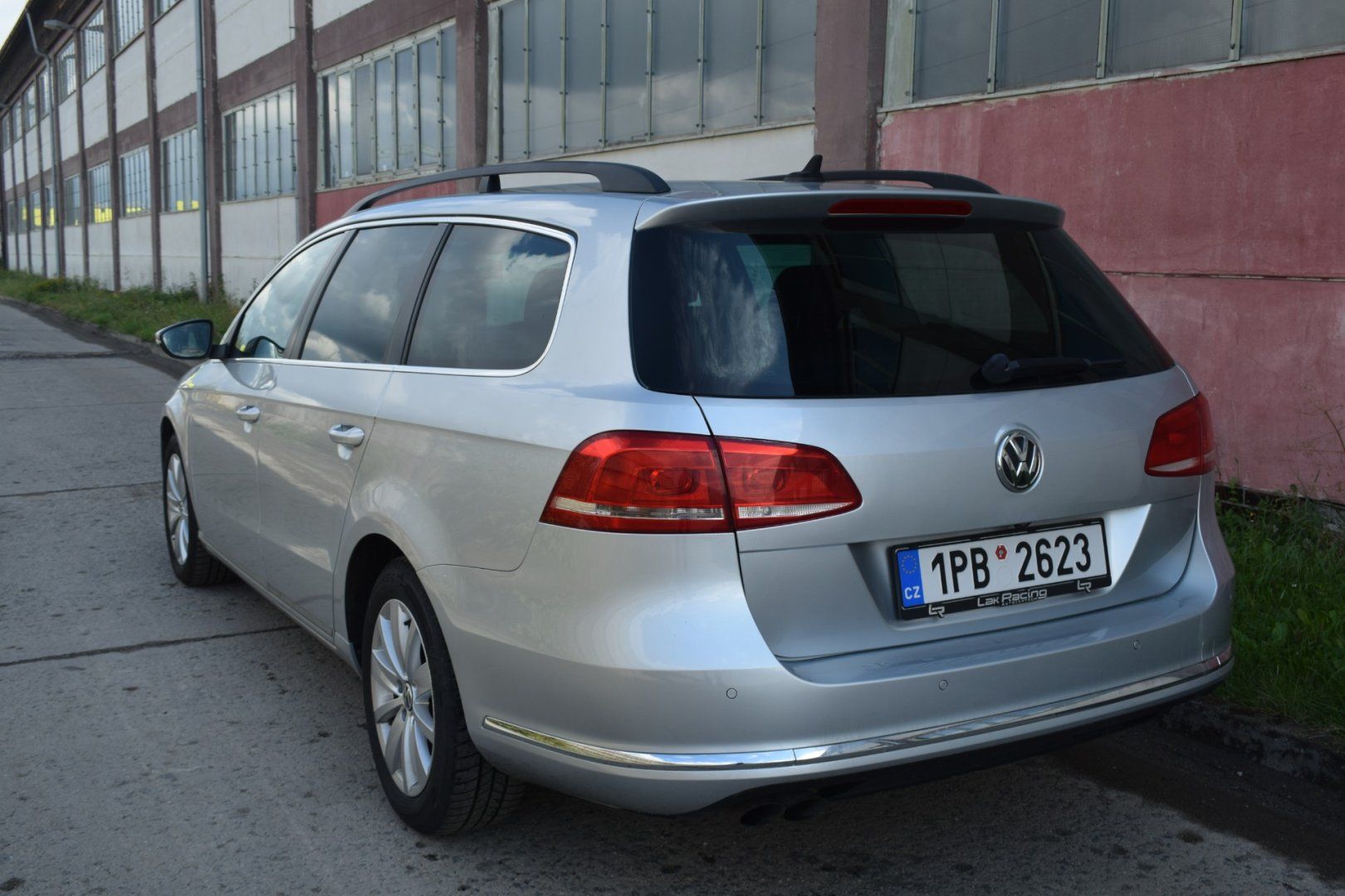 Volkswagen Passat Variant, 2,0TDi automat - fotka 3