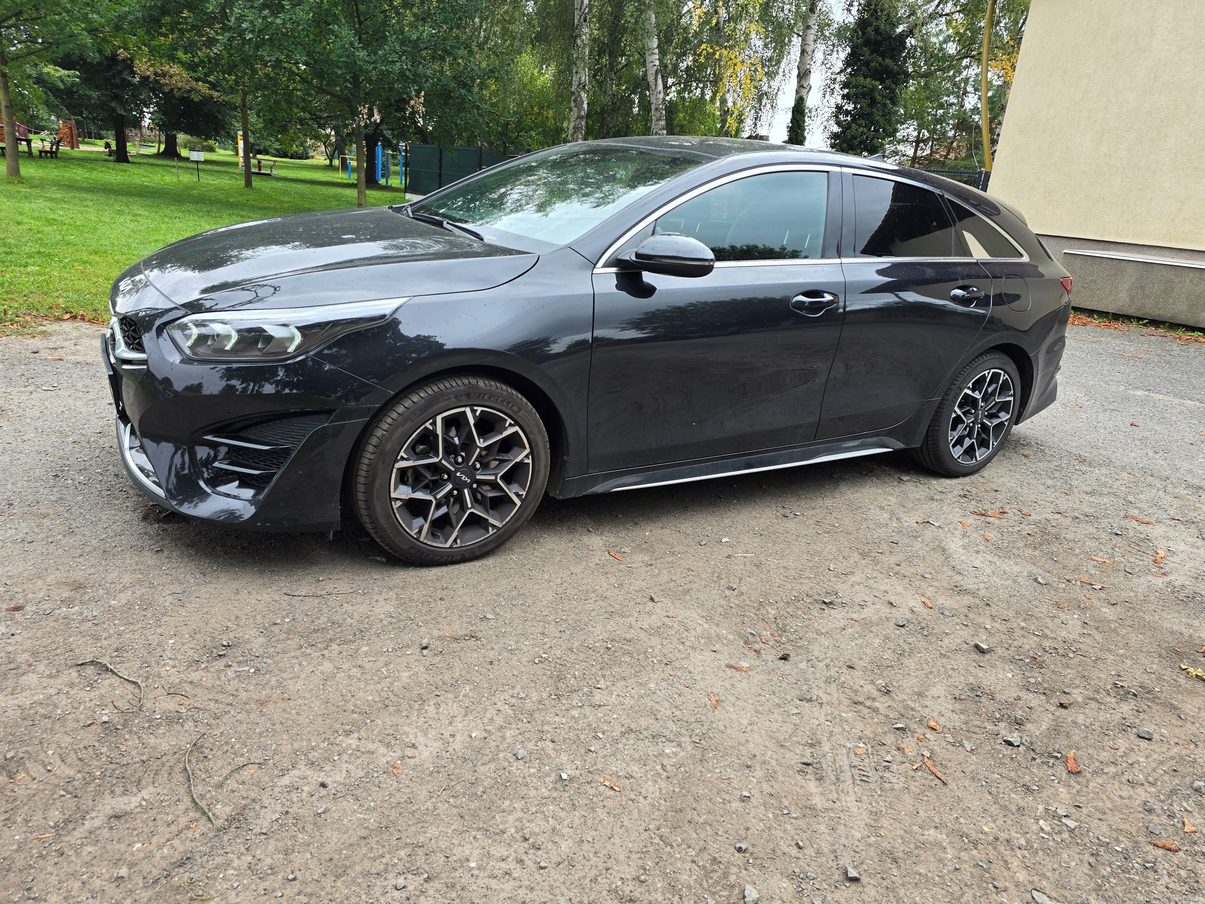 Kia ProCeed, Kia ProCeed 1 5 T-GDi GPF 7 DC - fotka 4