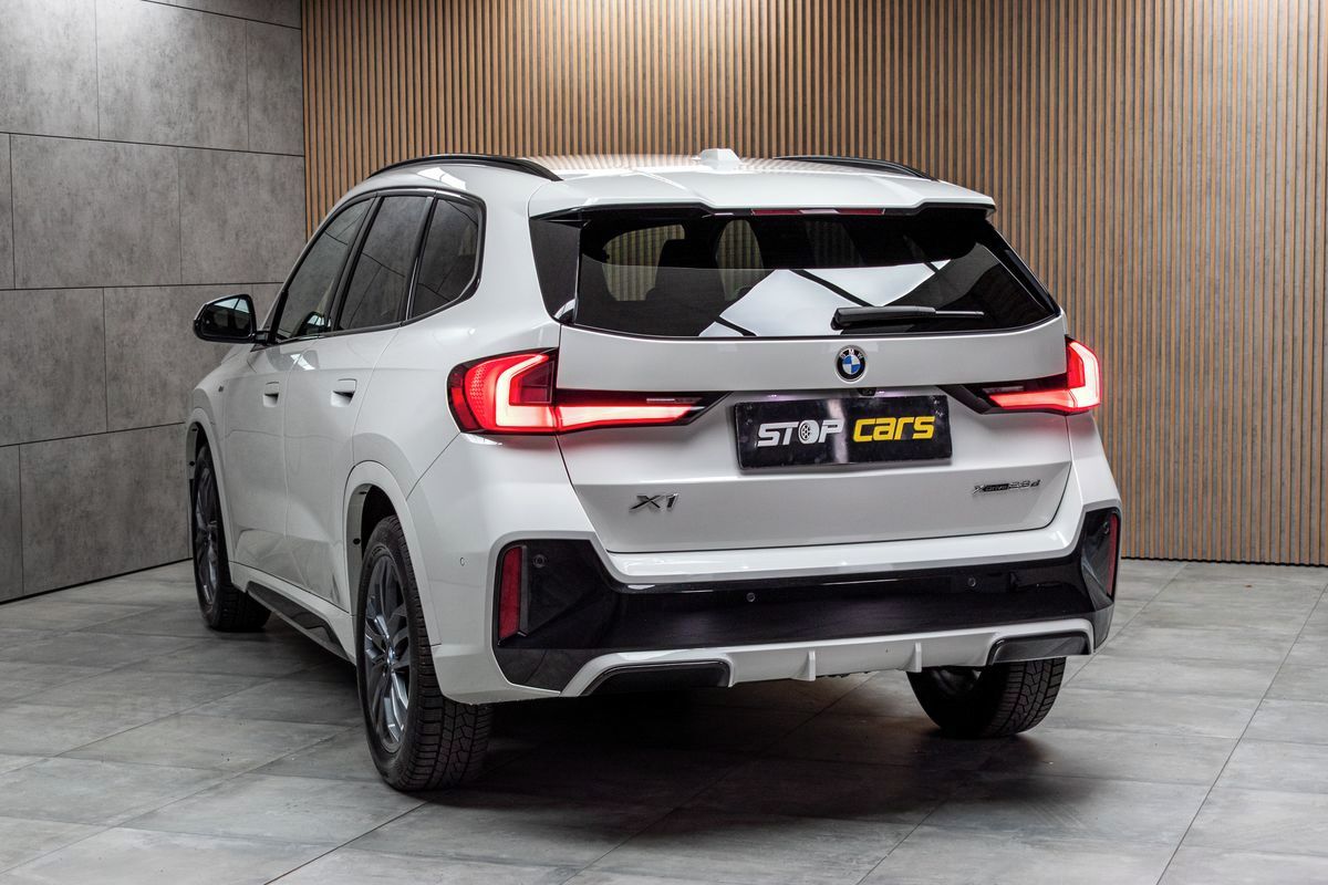 BMW X1, xDrive23d ///M*TAŽNÉ*KESSY* - fotka 5