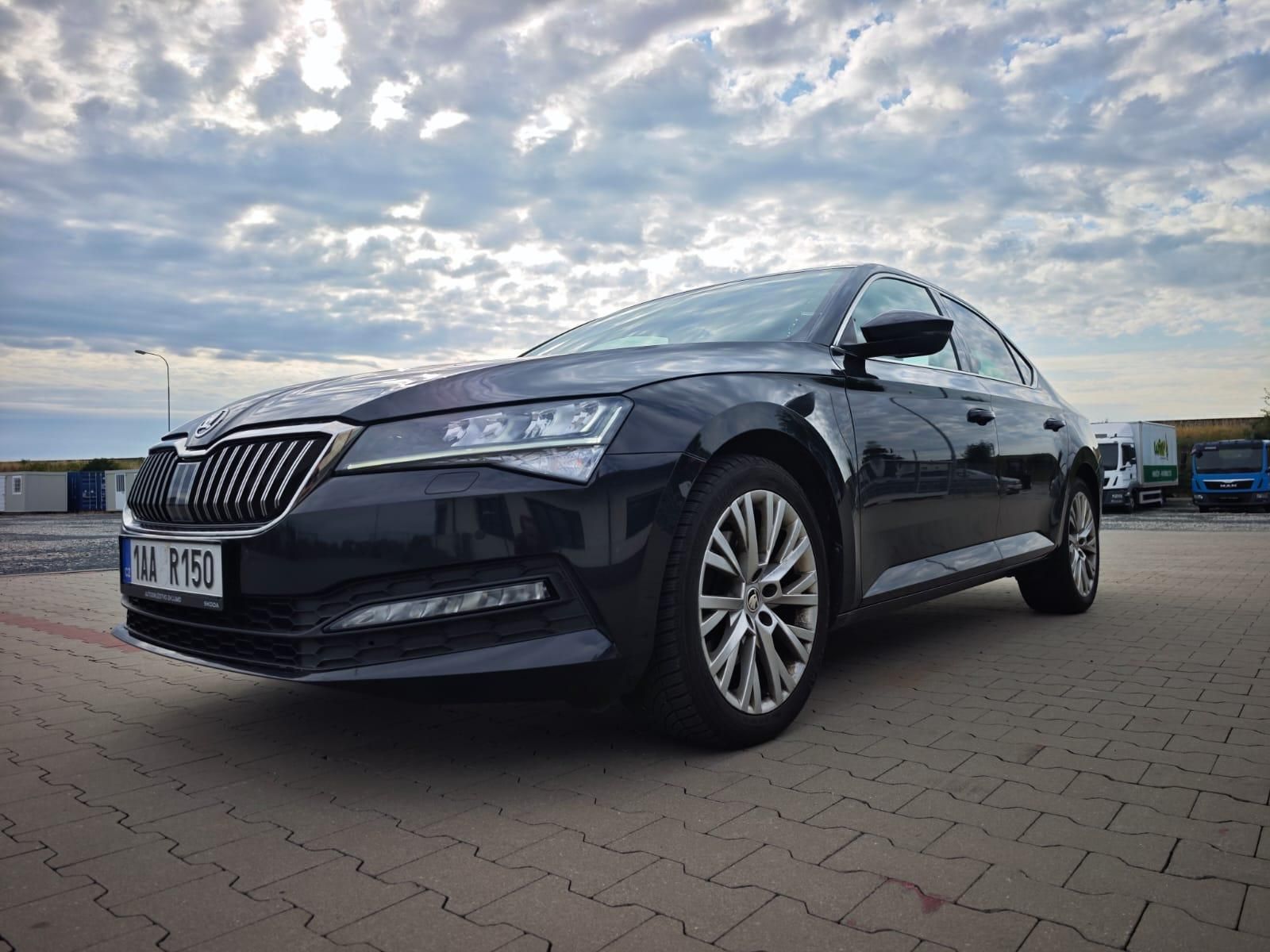 Škoda Superb - fotka 2