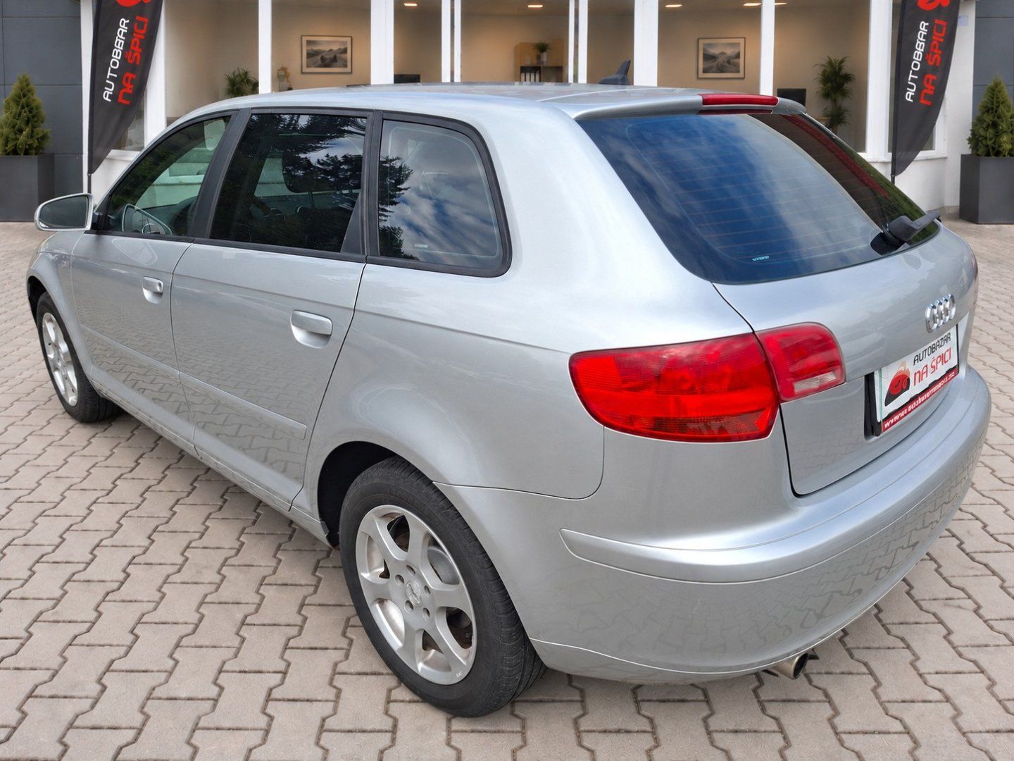 Audi A3, 1.6i 75kW -SERVISOVÁNO - fotka 6