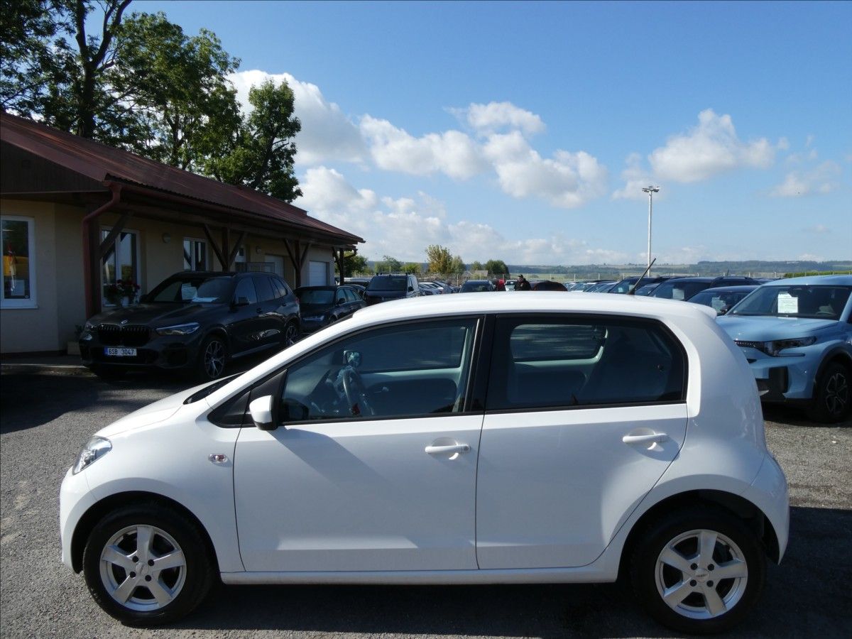 Volkswagen Up!, 1,0 MPi klima,serviska,2.maj. - fotka 6