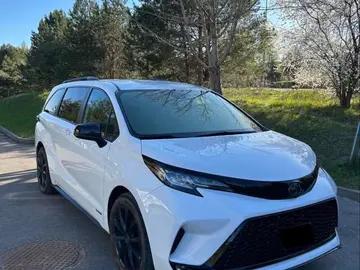 Toyota Sienna, 2.5L LE 8Mist