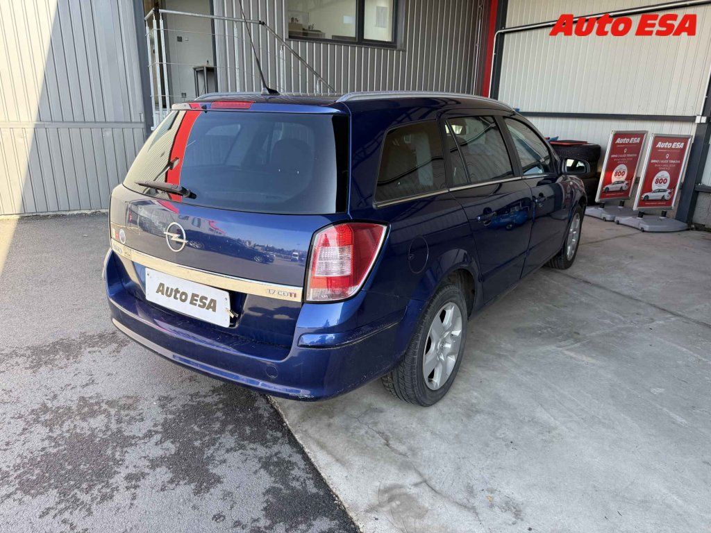 Opel Astra, 1.7 CDTi - fotka 2