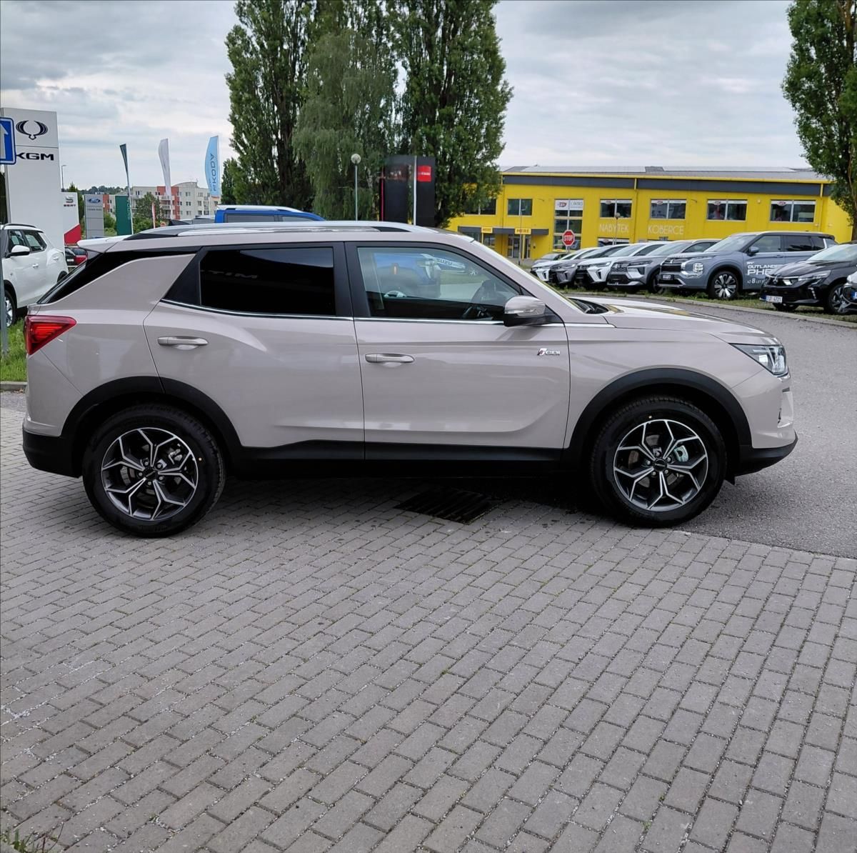 KGM Korando, 1.5 KORANDO  TURBO GDI SMART 4 - fotka 4