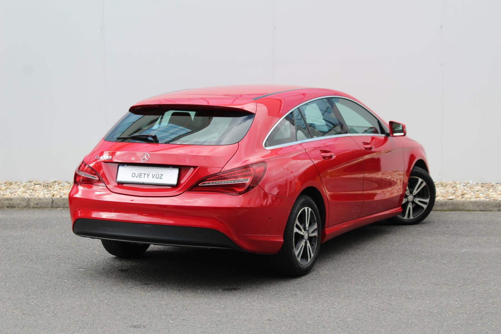 Mercedes-Benz CLA, 180 Shooting Brake - fotka 4