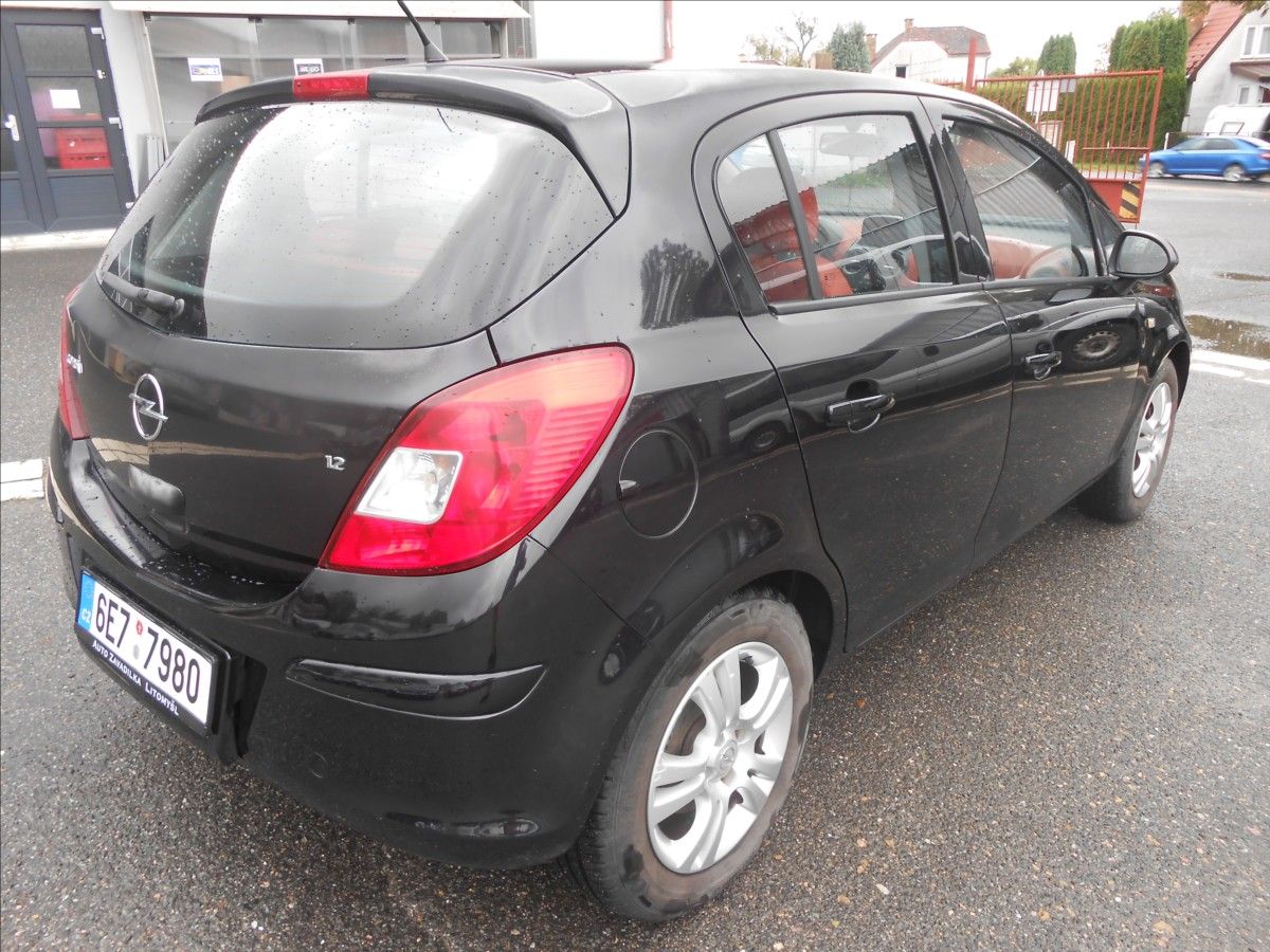 Opel Corsa, 1,2 i 59 Kw - fotka 6