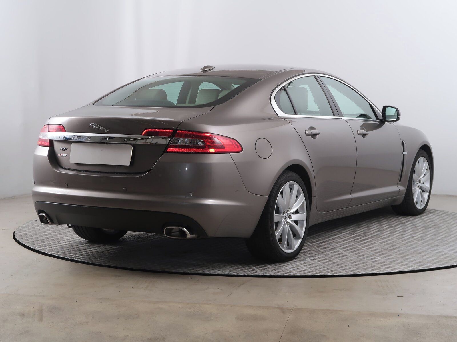 Jaguar XF, 3.0 D, Automat - fotka 5