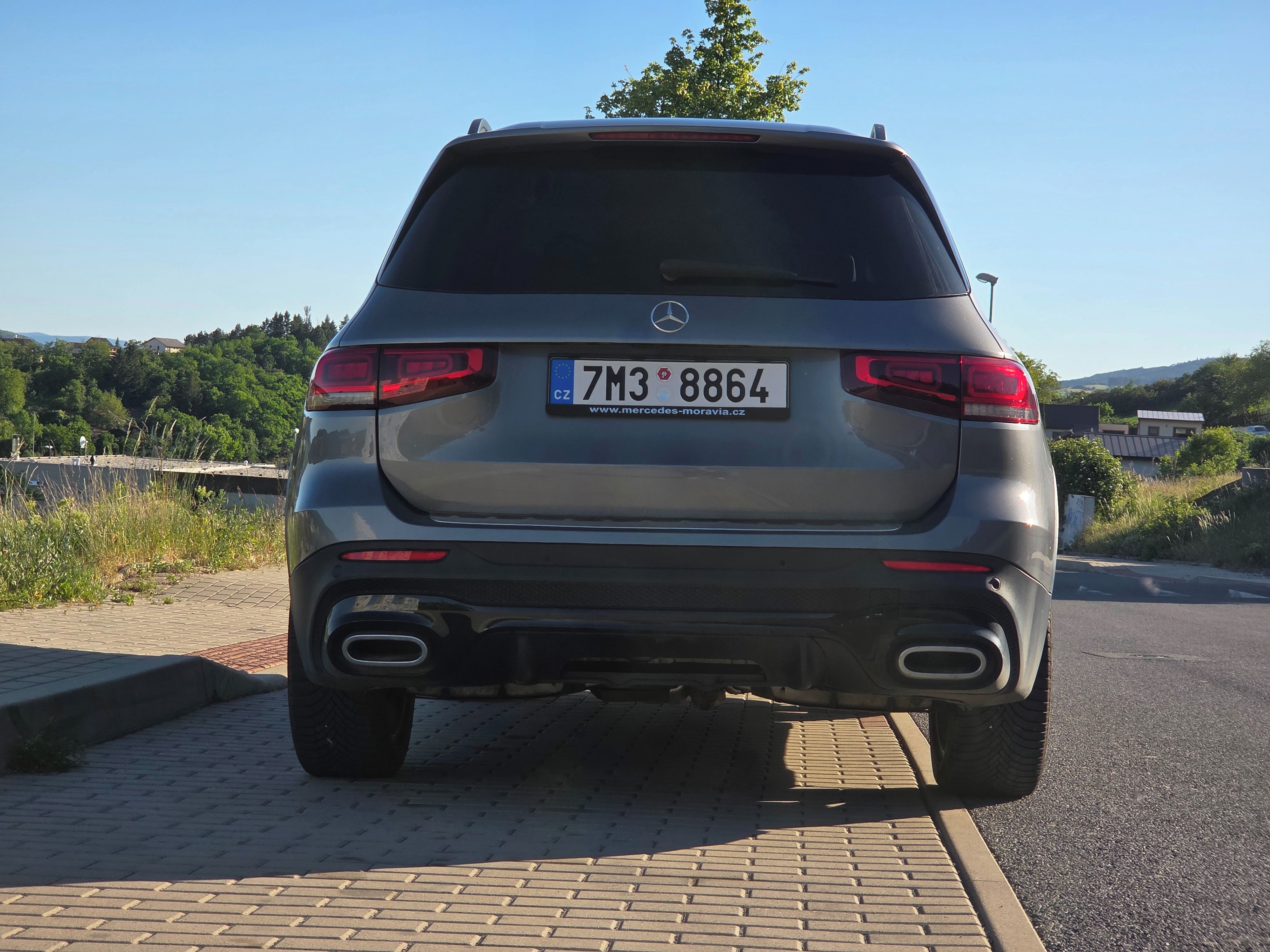 Mercedes-Benz GLB, AMG Line, Panorama, 360° - fotka 5