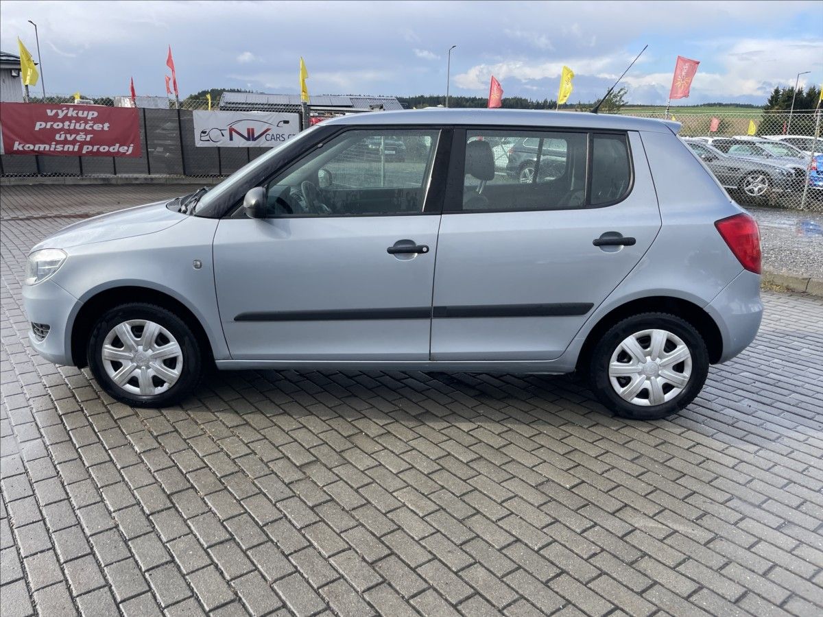 Škoda Fabia, 1,4 MPi 63kw Klima ESP po STK - fotka 2