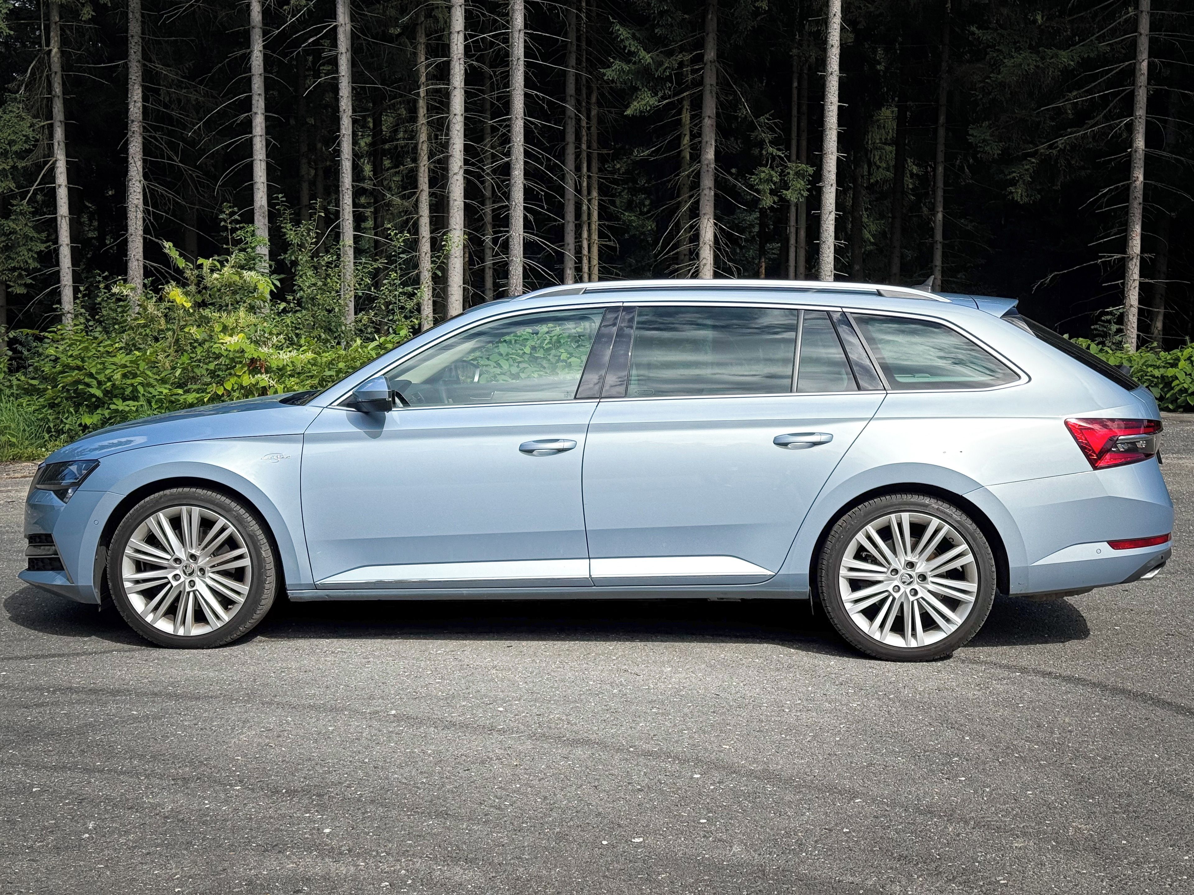 Škoda Superb, Combi 2.0 TSI 241KW L&K - fotka 4