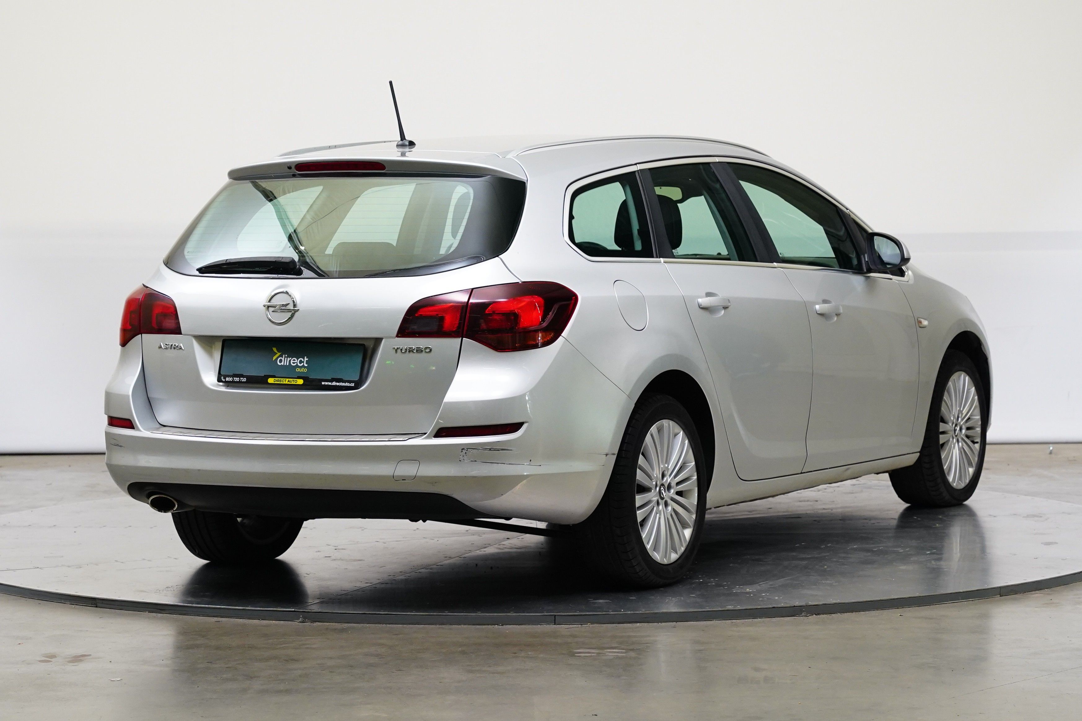 Opel Astra, 1.4 T 103 kW - fotka 2