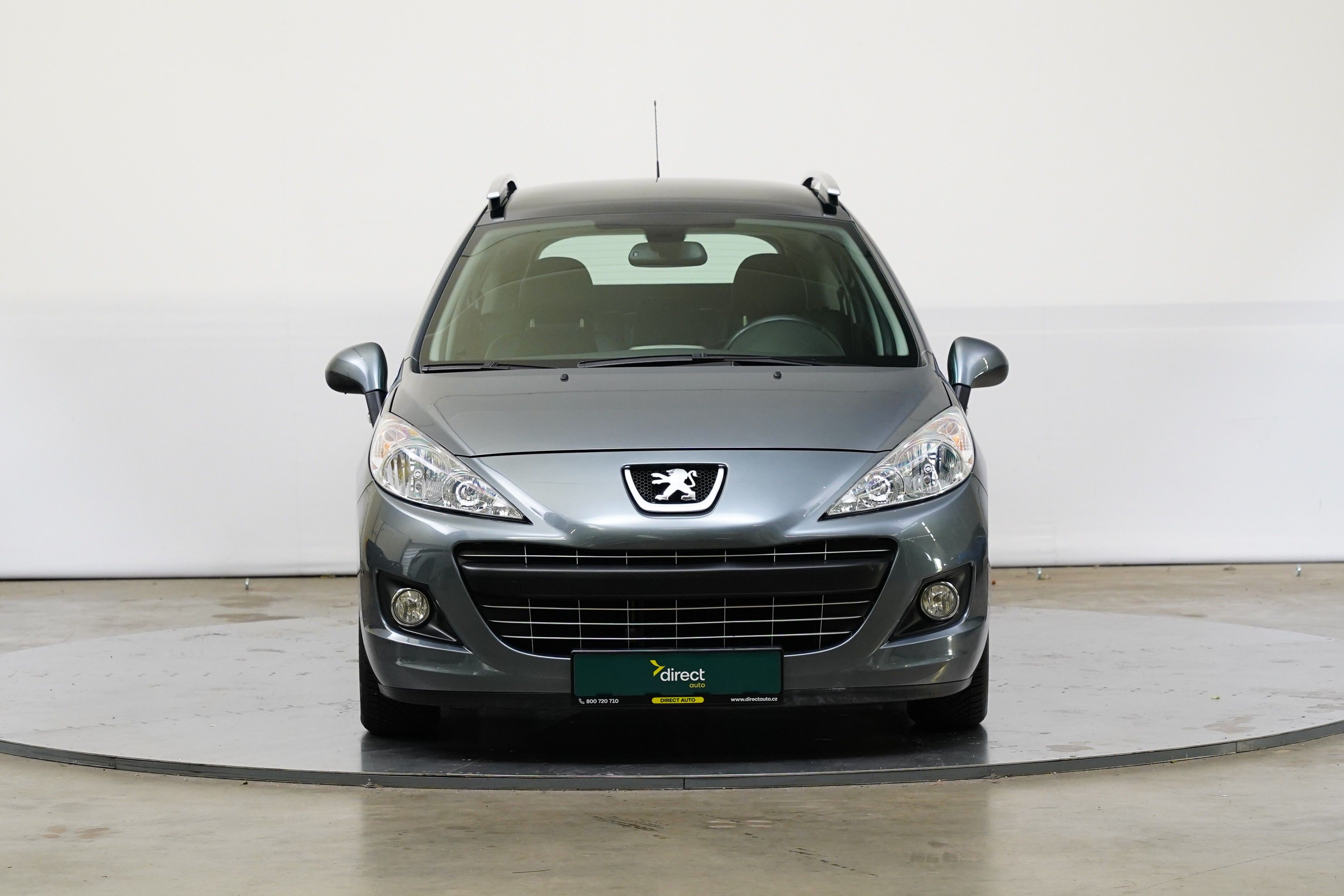 Peugeot 207, 1.4 VTi 16V 77 kW Premium - fotka 4