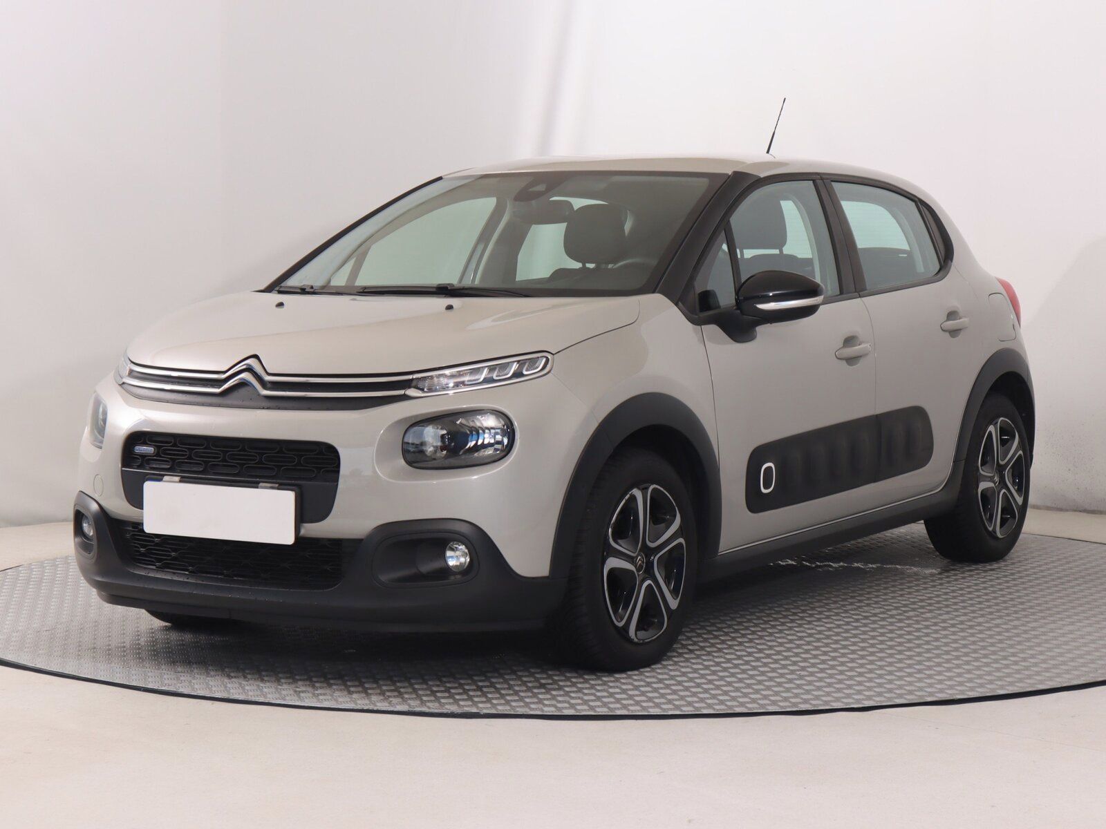 Citroën C3, 1.2 PureTech, Automat - fotka 2