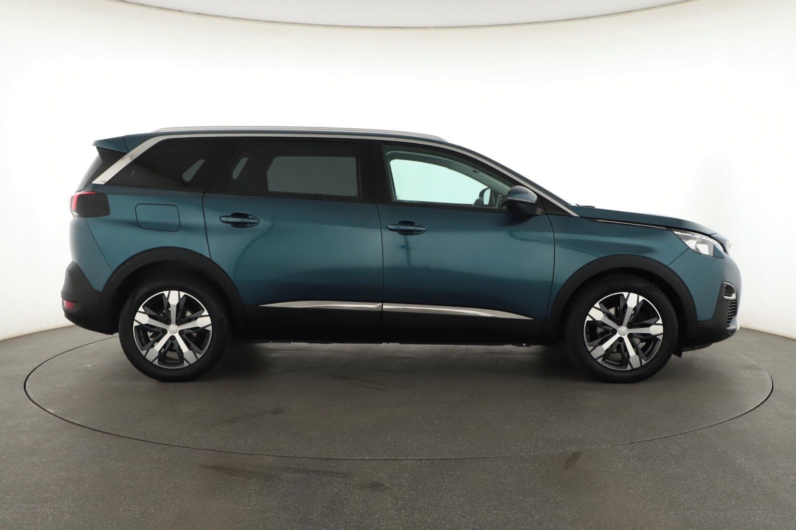 Peugeot 5008, 1.6 BlueHDi, Allure, 7 míst - fotka 6