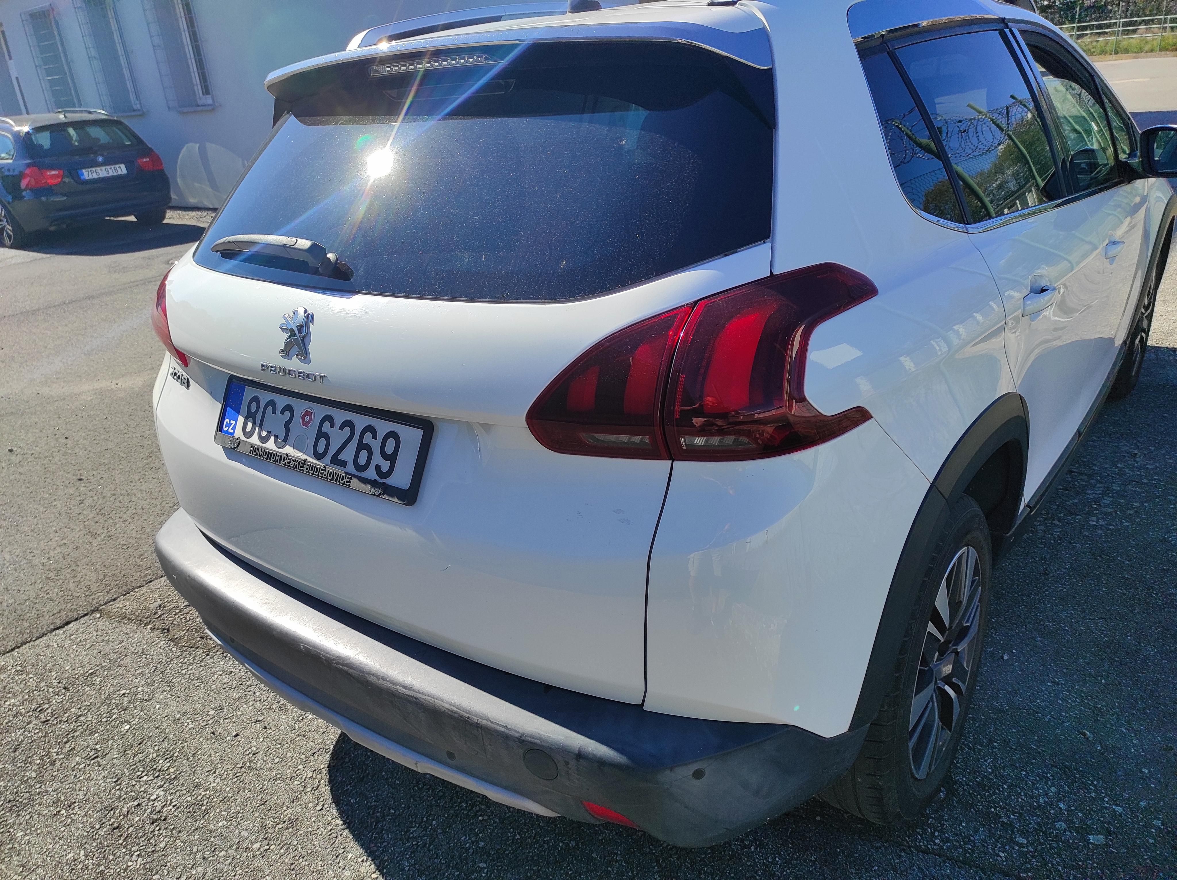 Peugeot 2008, 1,2 benzín, Allure, 1. majitel - fotka 6