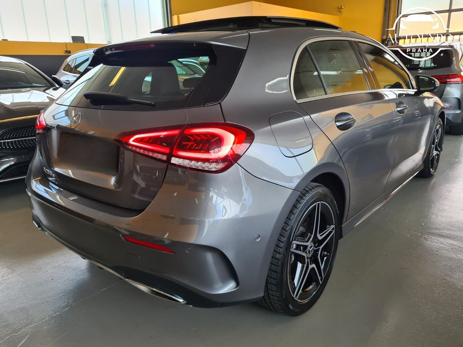 Mercedes-Benz Třídy A, 250e AMG*Panorama*KŮŽE* - fotka 5