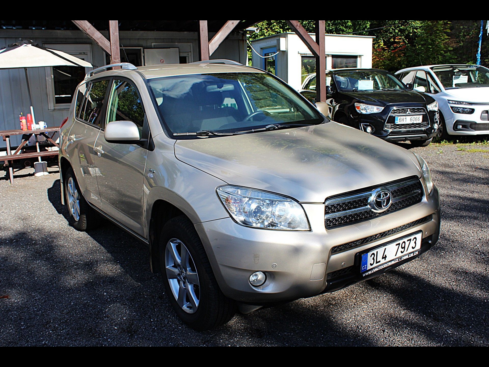 Toyota Rav4, 2.2 D-4D Edition - fotka 3