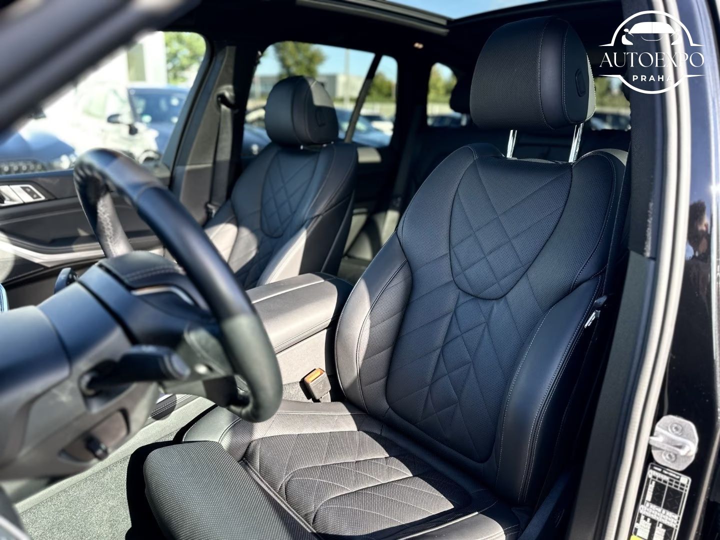 BMW X5, xDrive 45e HiFi DAB WLAN Pano - fotka 6