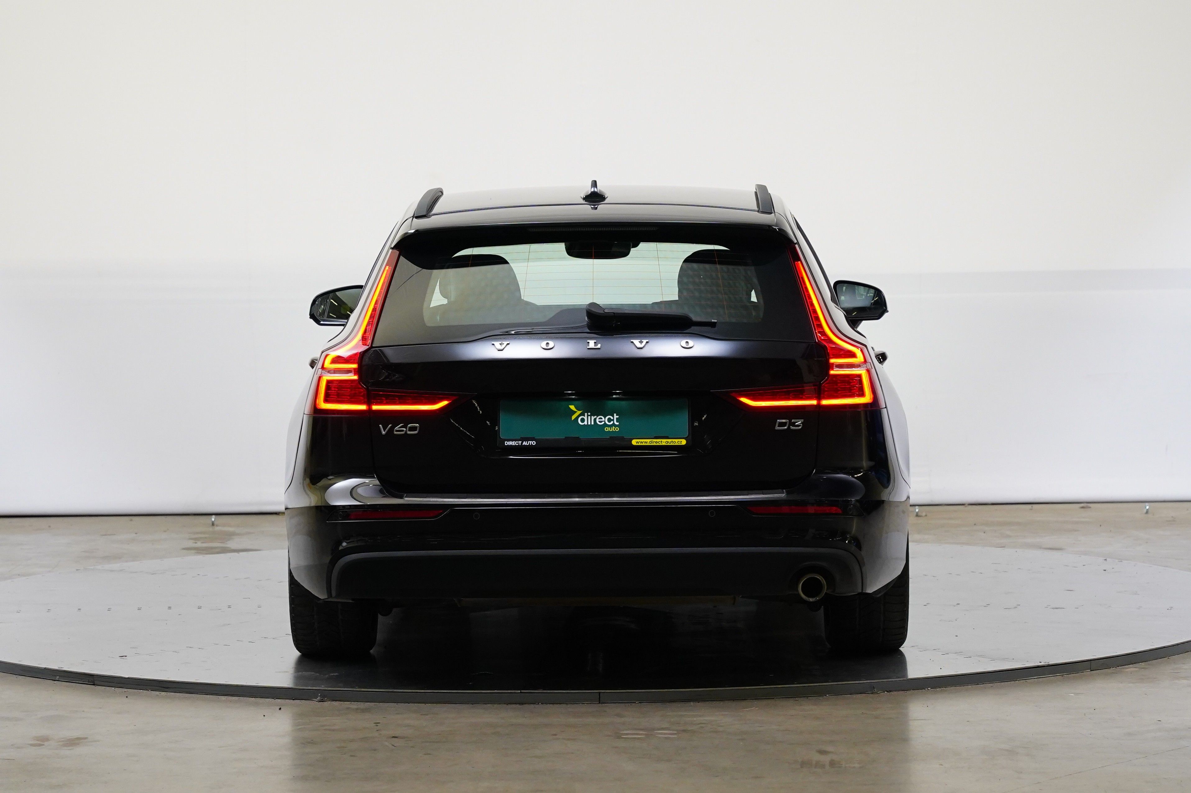 Volvo V60, 2.0 D3 110 kW Momentum - fotka 6