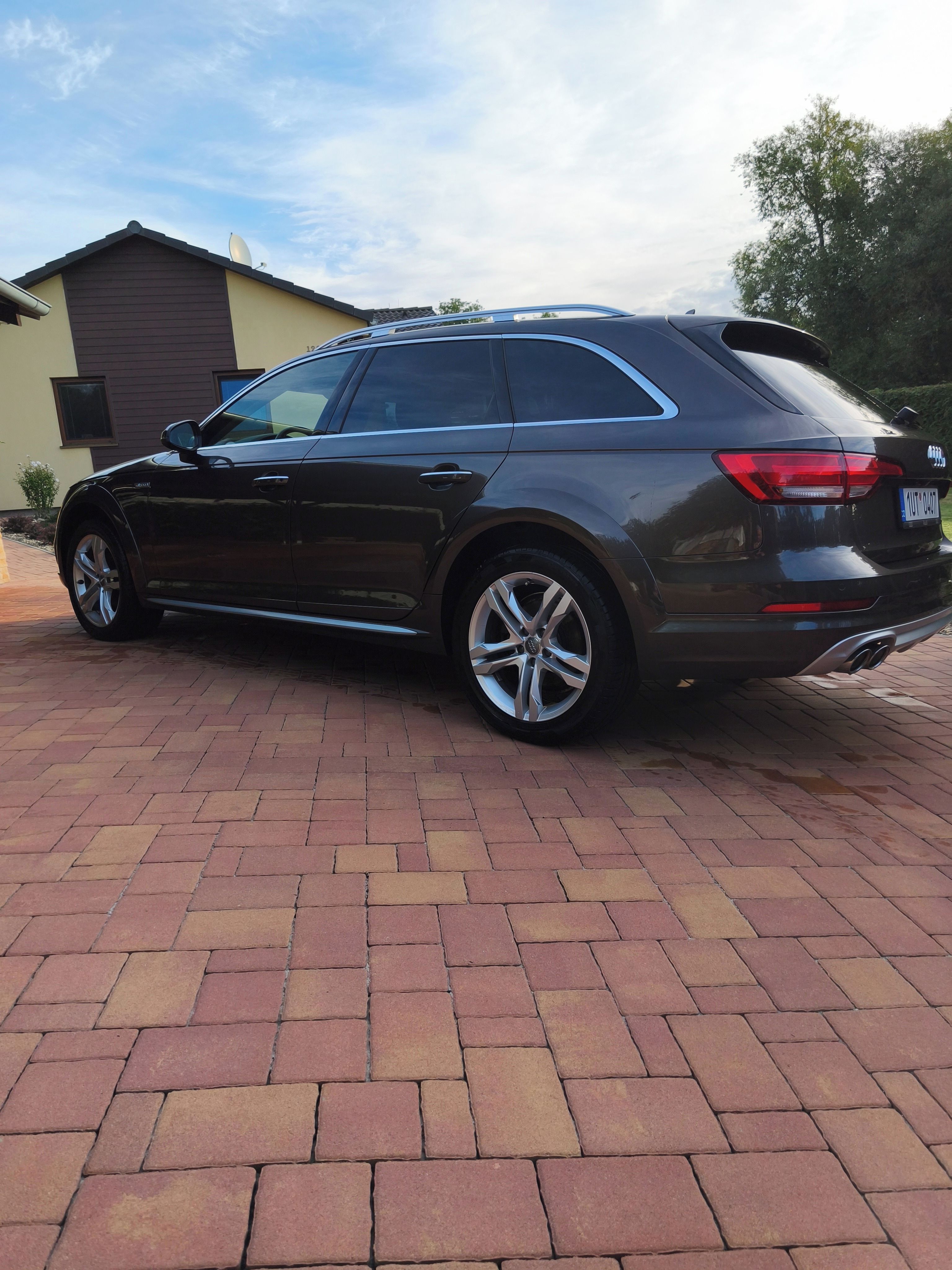 Audi A4 allroad, 2.0 TDI 120 kw - fotka 4