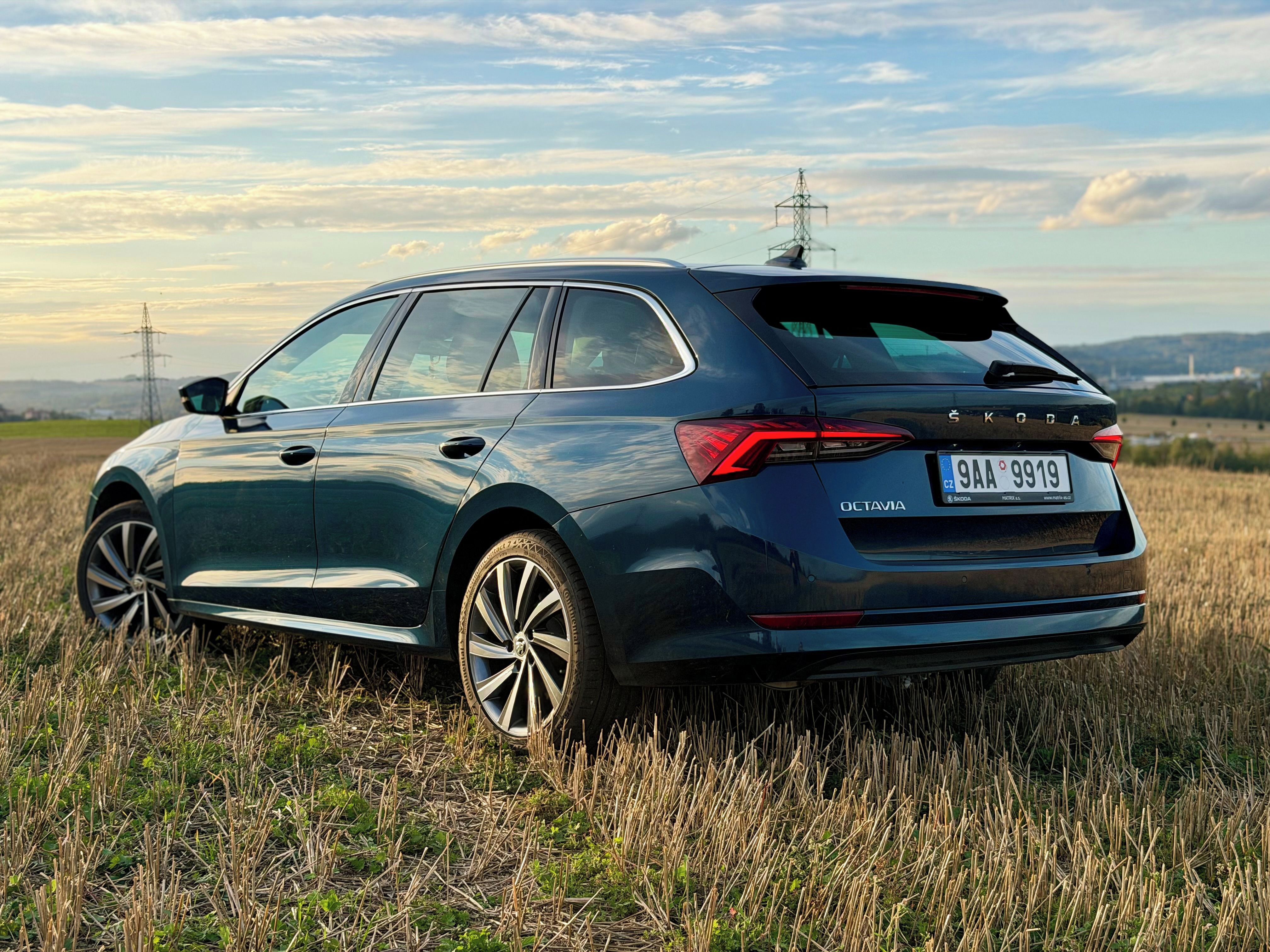 Škoda Octavia, Škoda Octavia 2.0-110kw STYLE - fotka 3