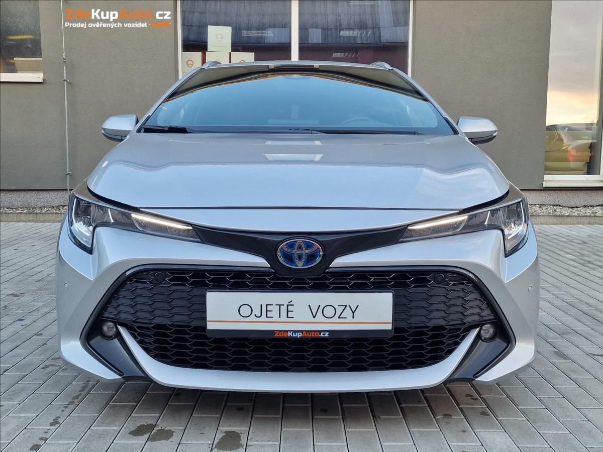 Toyota Corolla, 1.8 Hybrid Comfort,ČR ,1.Maj. - fotka 4