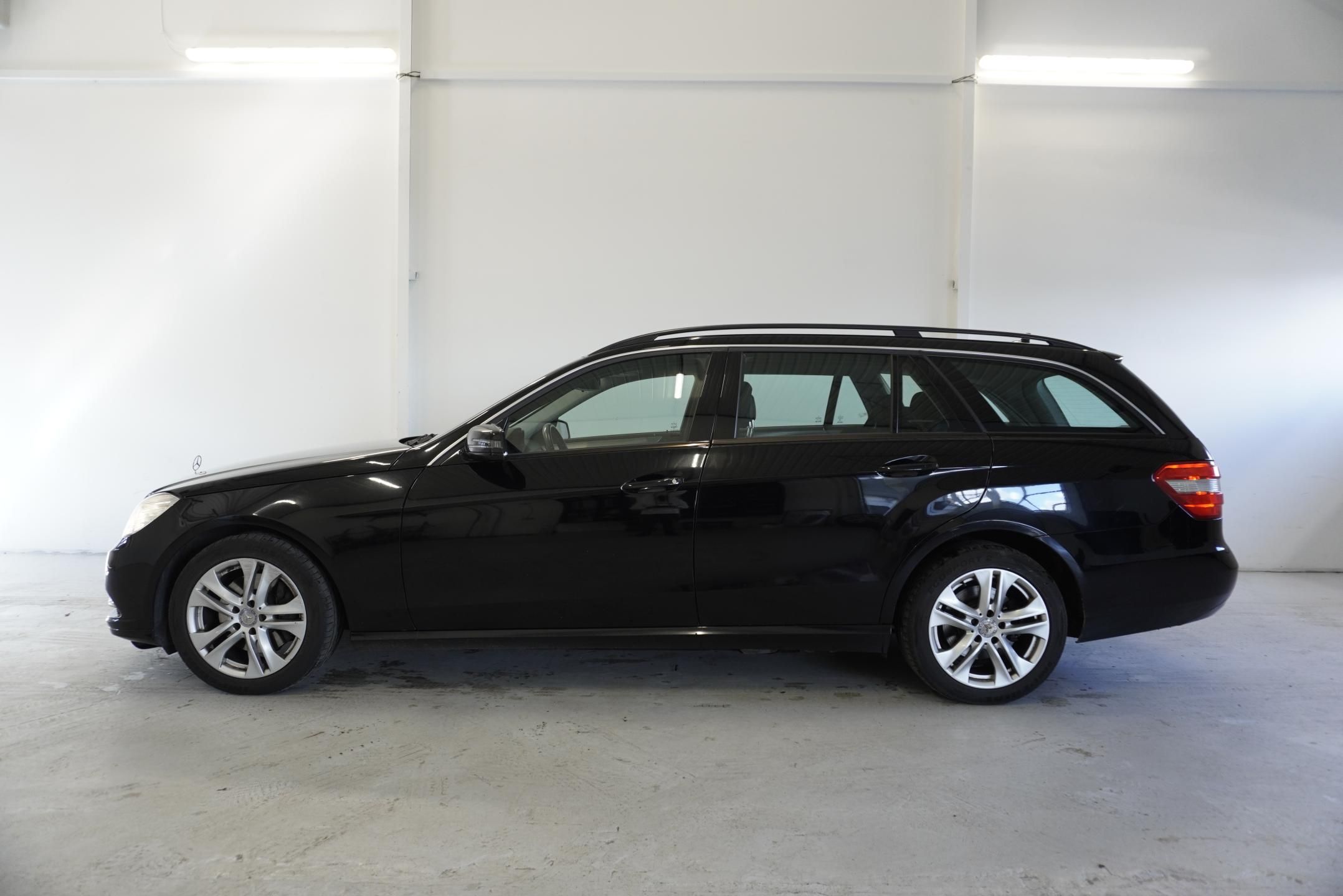 Mercedes-Benz Třídy E, 3.0 CDi V6 170kW AUTOMAT - fotka 4