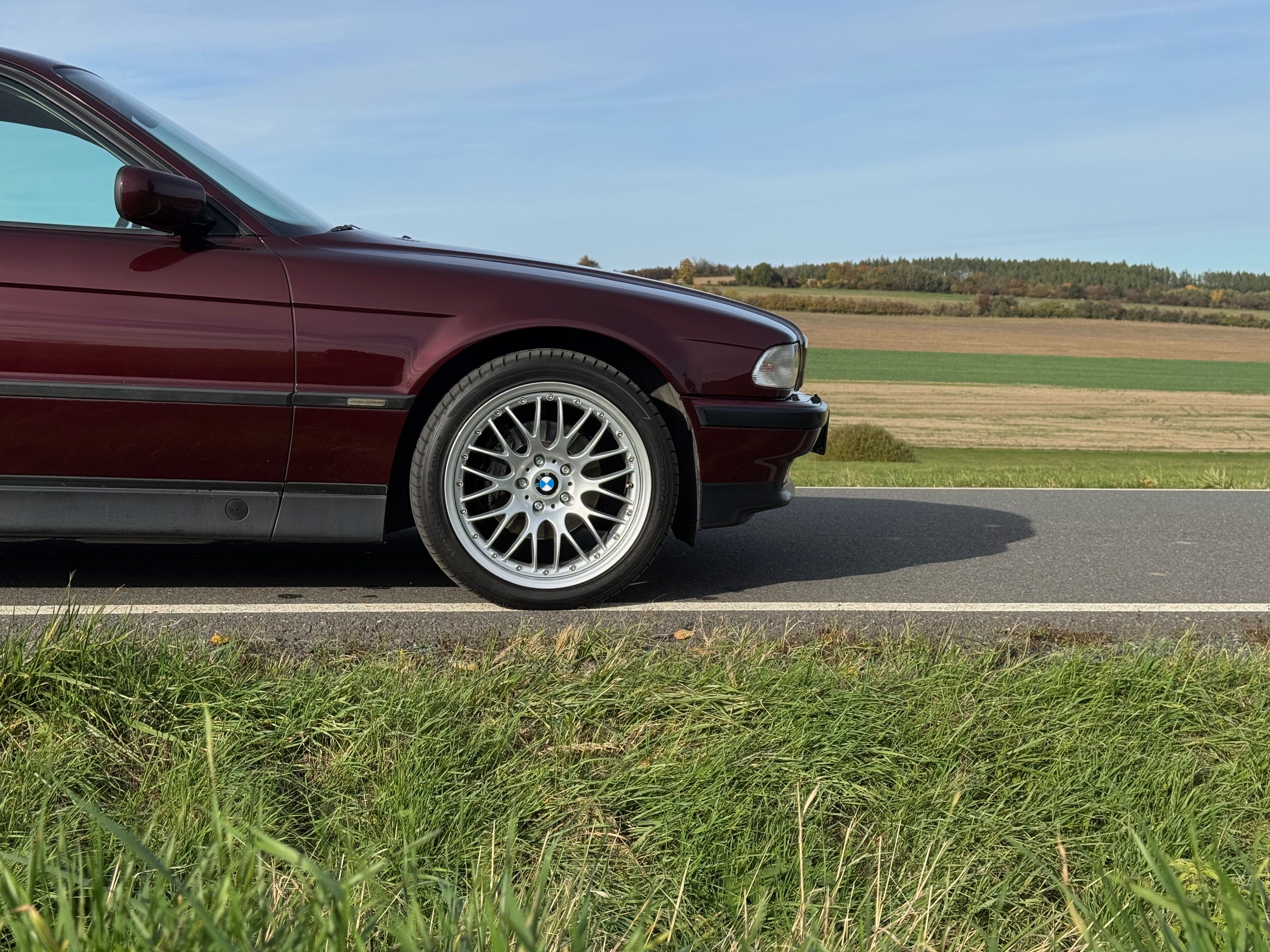 BMW Řada 7, BMW 735i V8, AT, Canyonrot - fotka 3