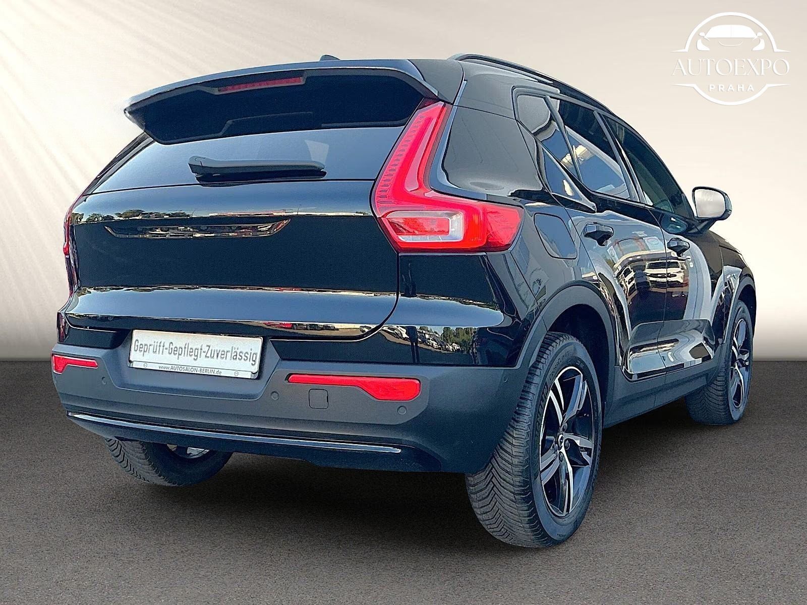 Volvo XC40, B3 DKG +Dark*LED*PANORAMA - fotka 5