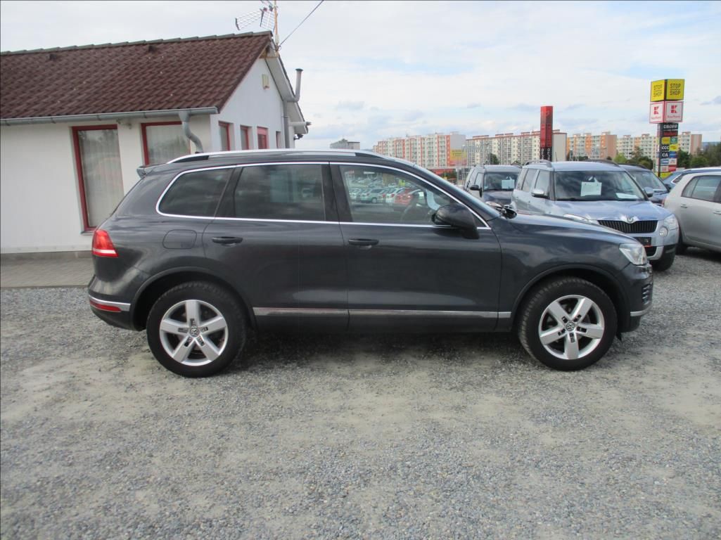 Volkswagen Touareg, 3,0 TDI, DSG,servis,el.tažné - fotka 5