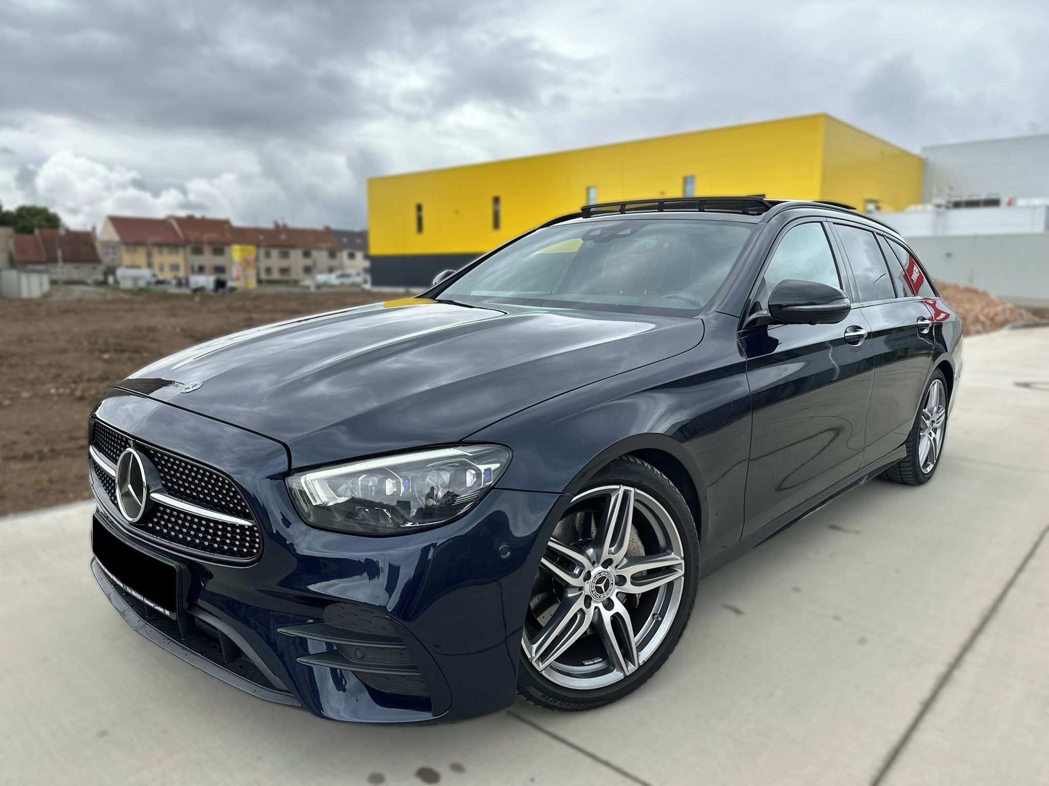 Mercedes-Benz Třídy E, E 200d AMG*NIGHT*360*PANO*FULL - fotka 2