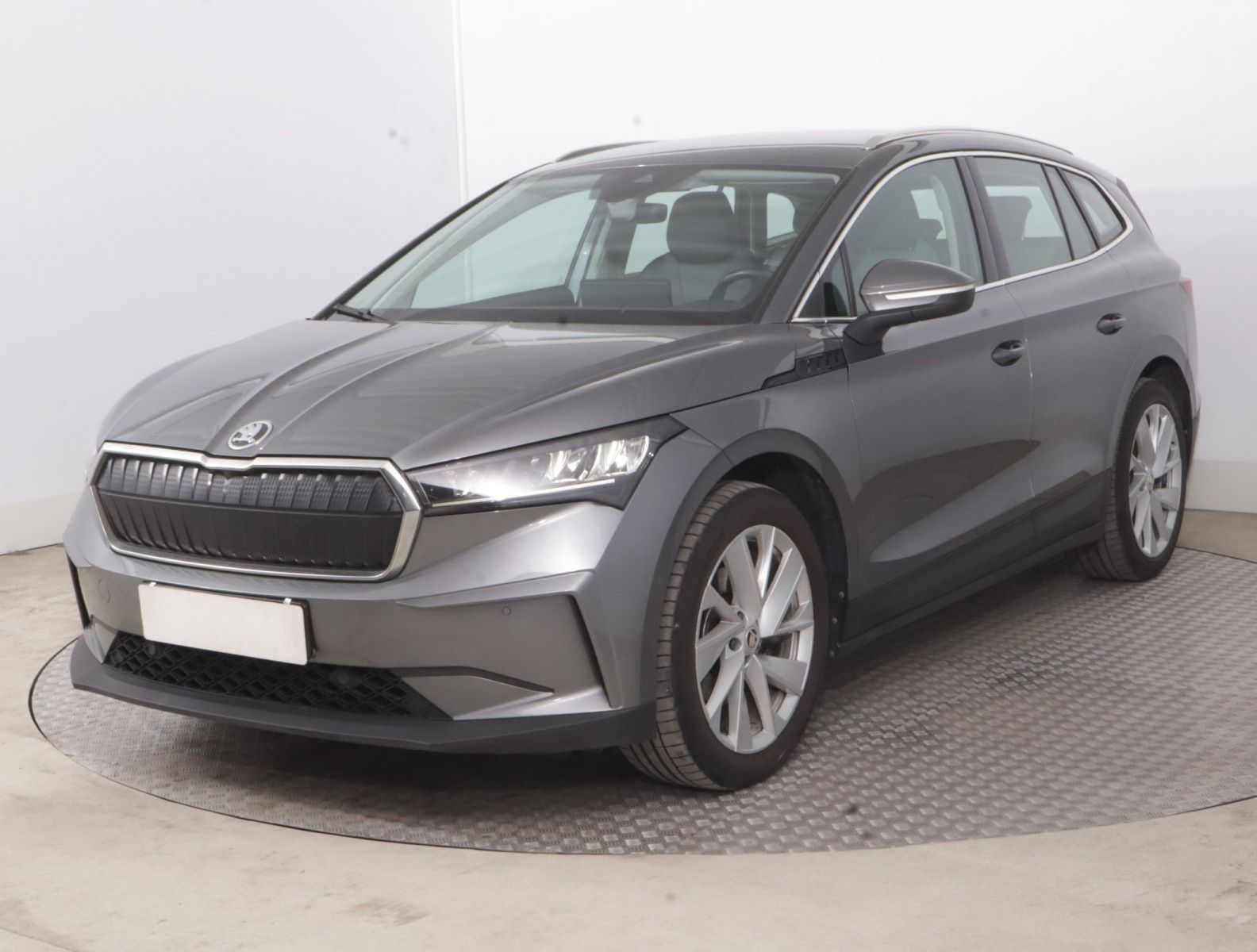 Škoda Enyaq iV, iV 80 (82 kWh), SoH 96% - fotka 3