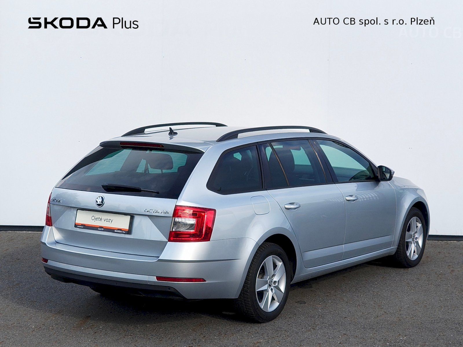 Škoda Octavia, Combi III 1.6 TDI 85kW Ambitio - fotka 2