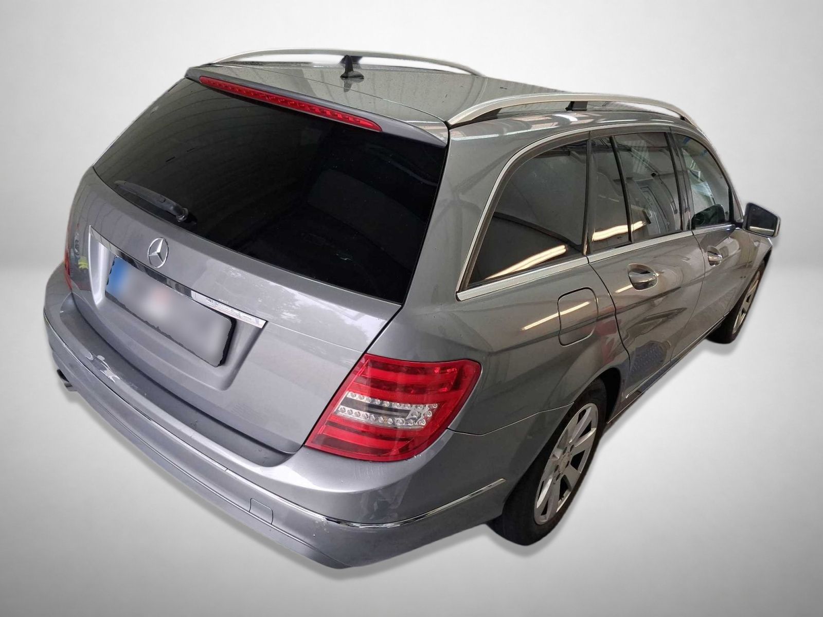 Mercedes-Benz Třídy C, 220 CDI, Navi, Kožené sedačky - fotka 2
