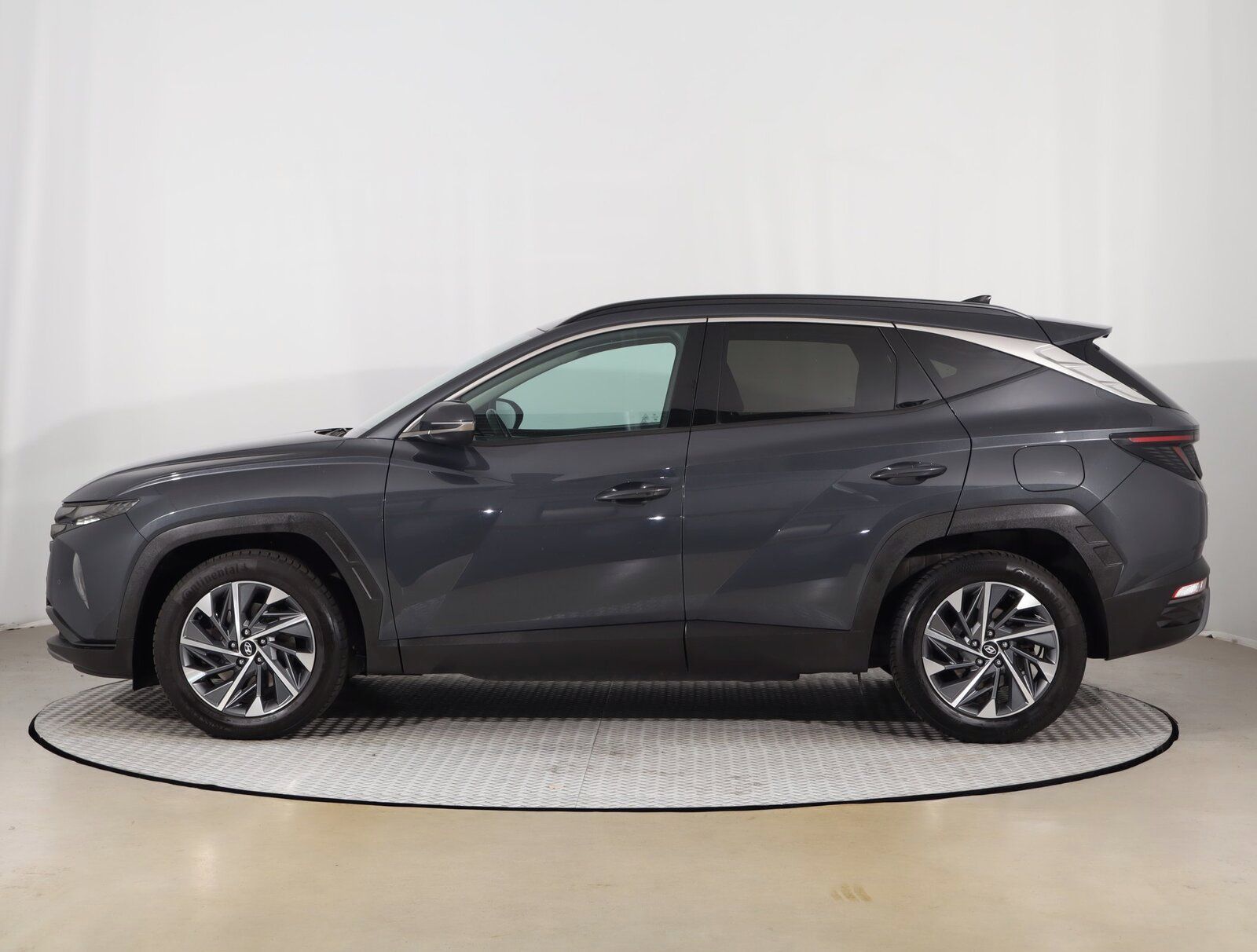 Hyundai Tucson, 1.6 T-GDI, Serv.kniha - fotka 3