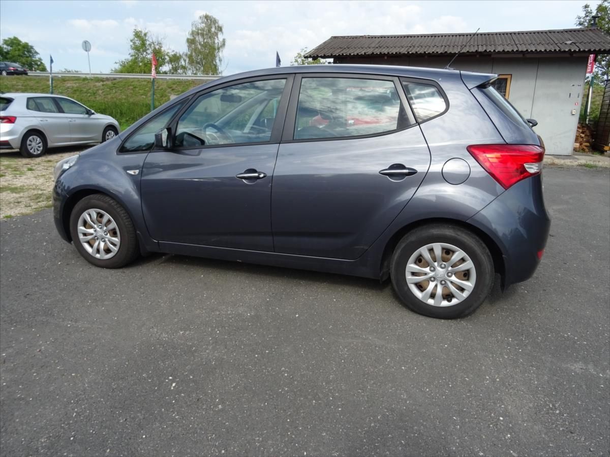 Hyundai ix20, 1,4 CVVT 66 kW 1.majitel v ČR - fotka 5