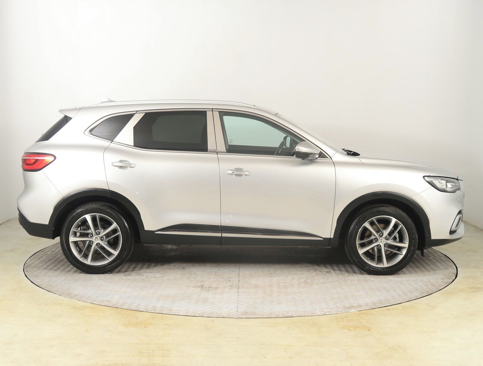 MG HS, 1.5 TGI, Elegance, Serv.kniha - fotka 6