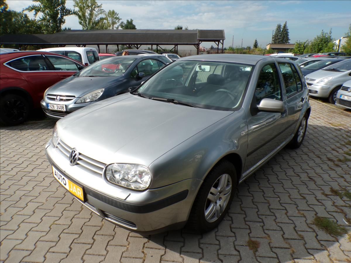 Volkswagen Golf, 1,4 16V  KLIMATIZACE - fotka 2