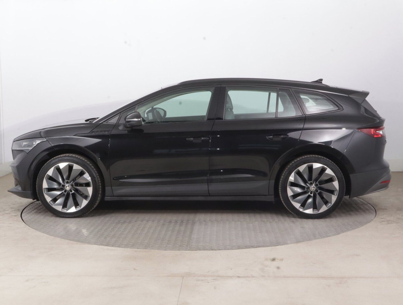 Škoda Enyaq, iV 60 (62 kWh), SoH 92% - fotka 3