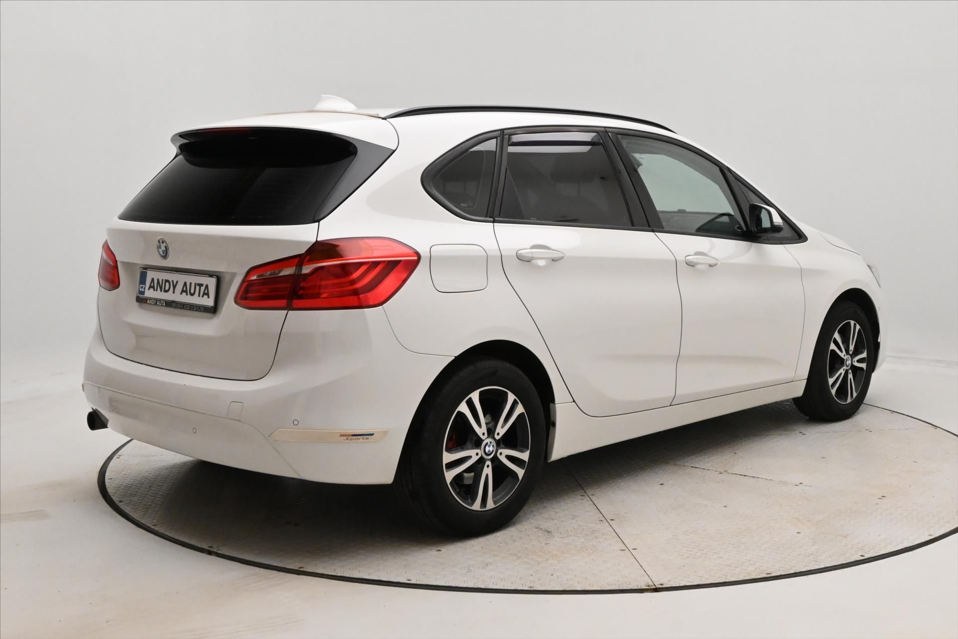 BMW Řada 2, 2,0 218d 110 kW Active Záruka - fotka 5