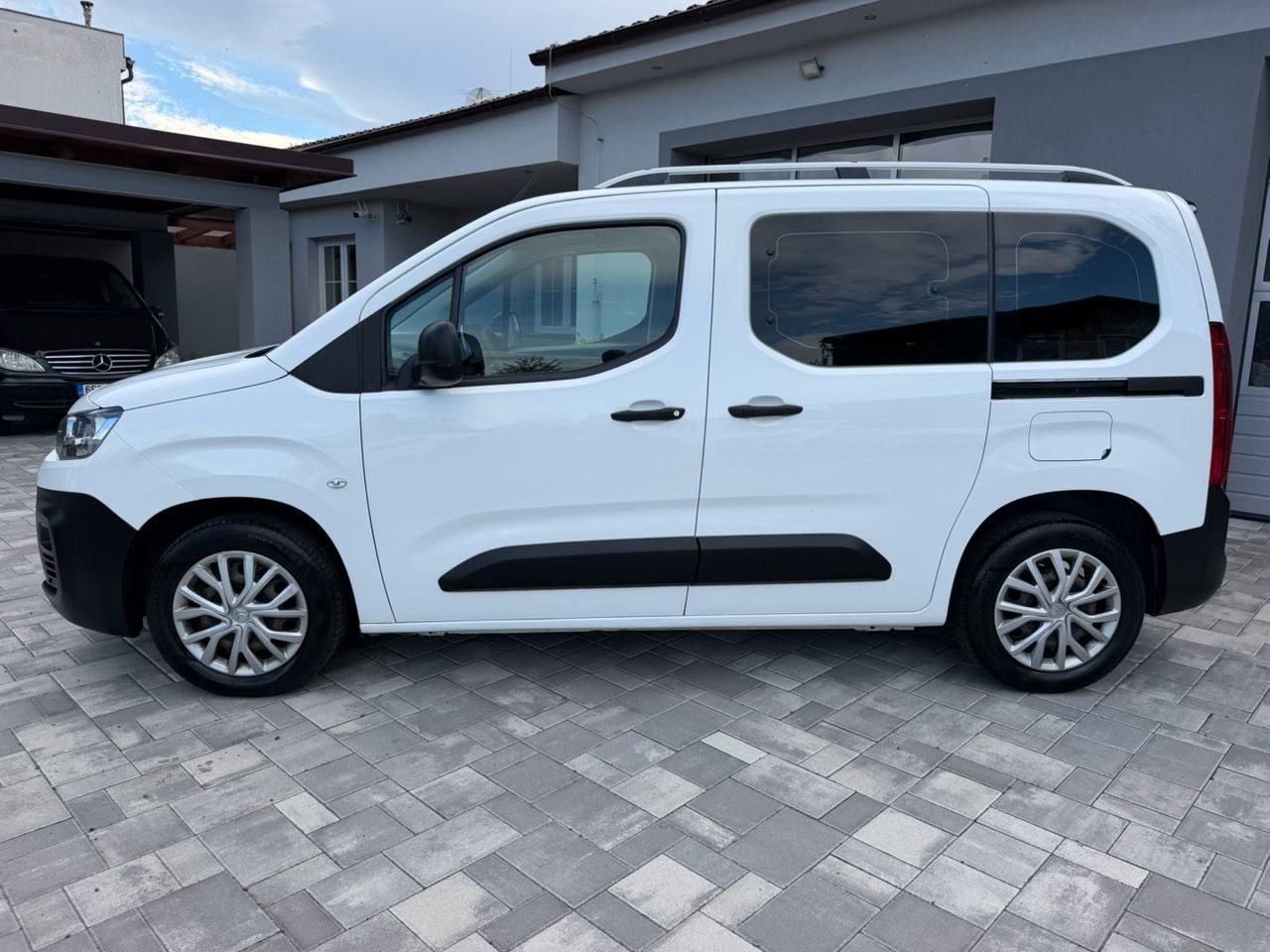 Citroën Berlingo, 1.5BHDi 100 Live Pack 1.Maj CZ - fotka 6