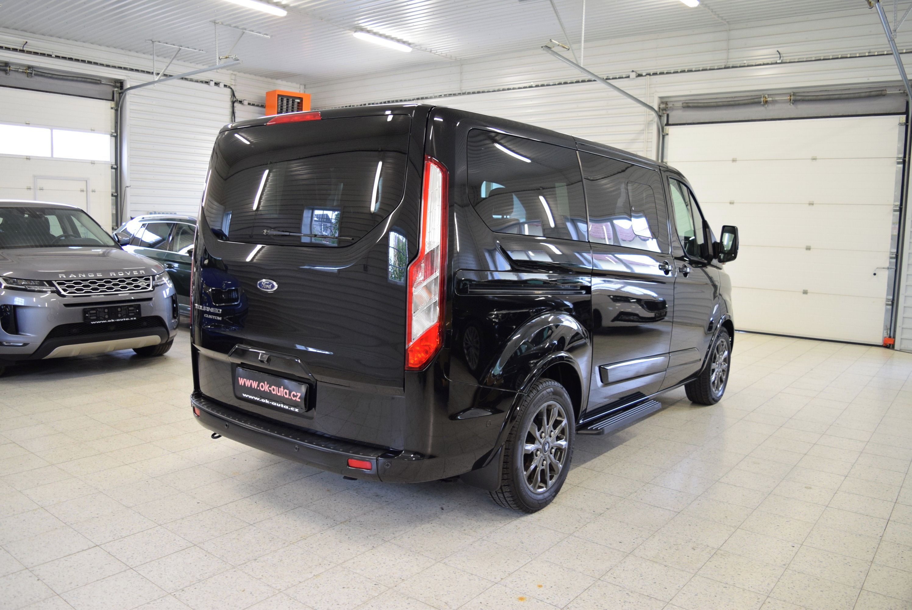 Ford Tourneo Custom, 2.0 TDCI TITANIUM X 132 kW 8M. - fotka 5