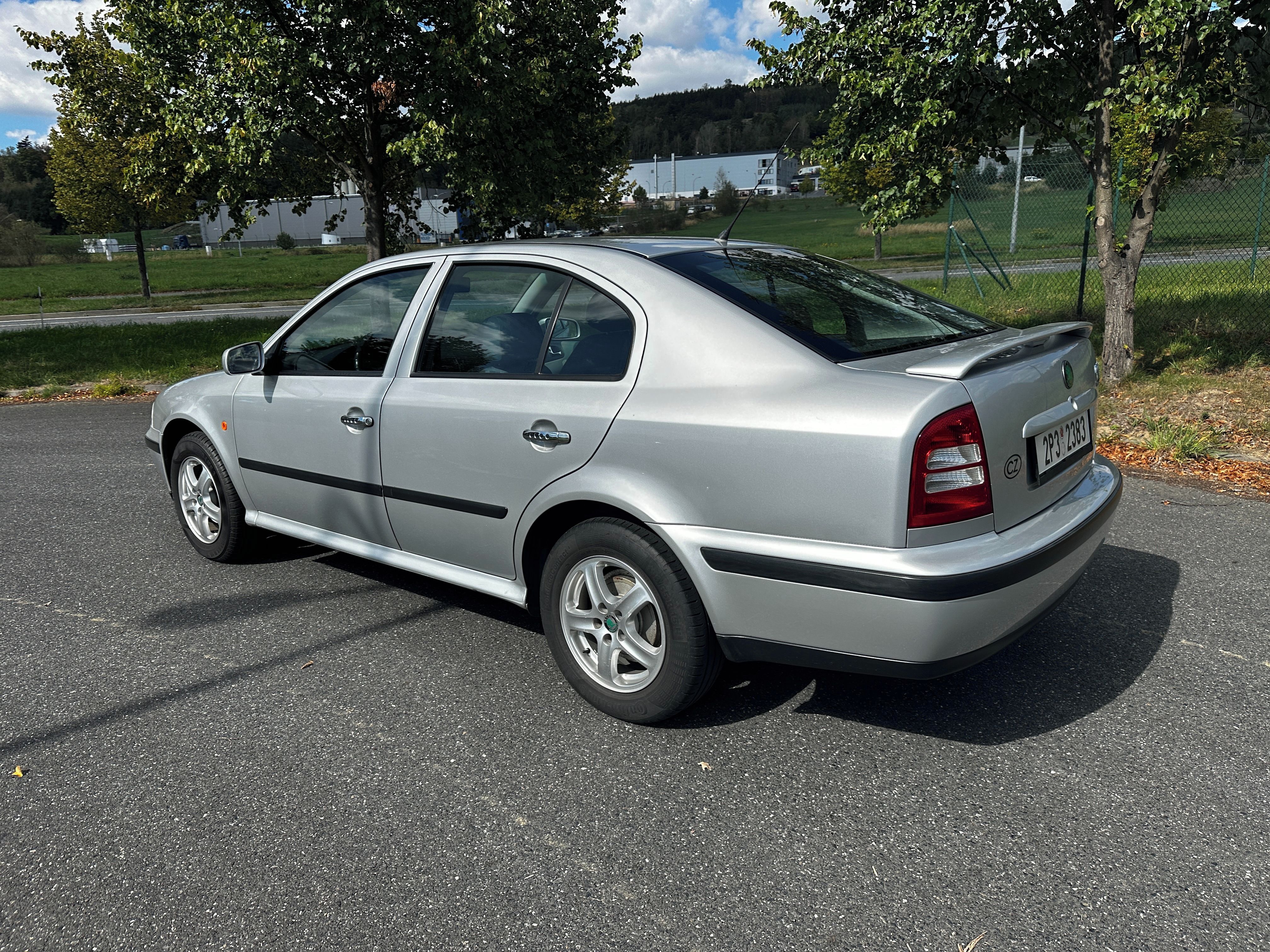 Škoda Octavia, 1.6 MPi - fotka 3