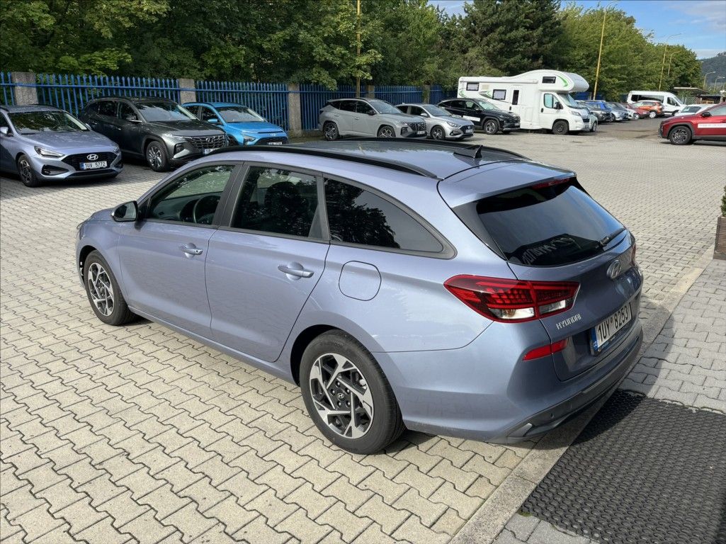 Hyundai i30, 1,6 T-GDi DCT  GO Czech! - fotka 4