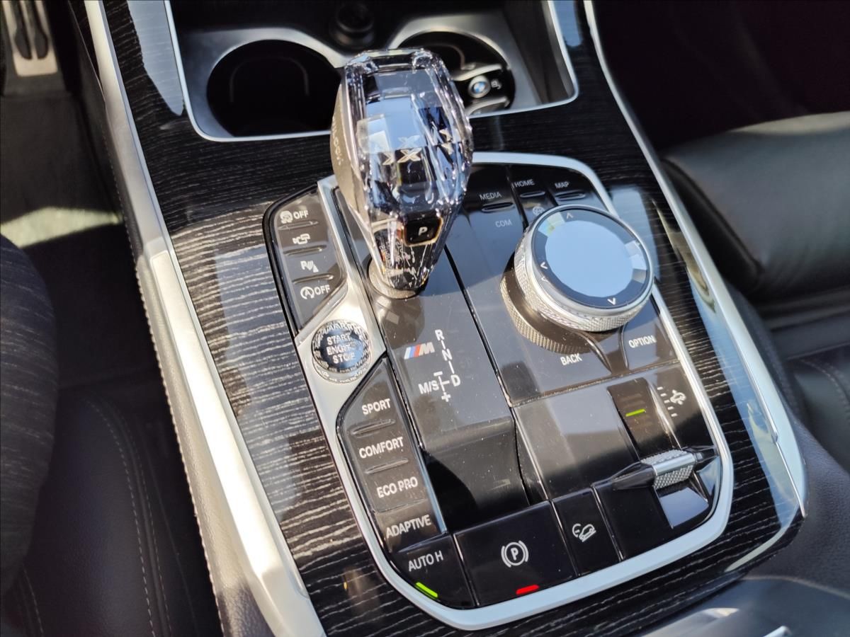 BMW X7, M50i M-PAKET Xdrive 1.MAJ ČR 3 - fotka 6