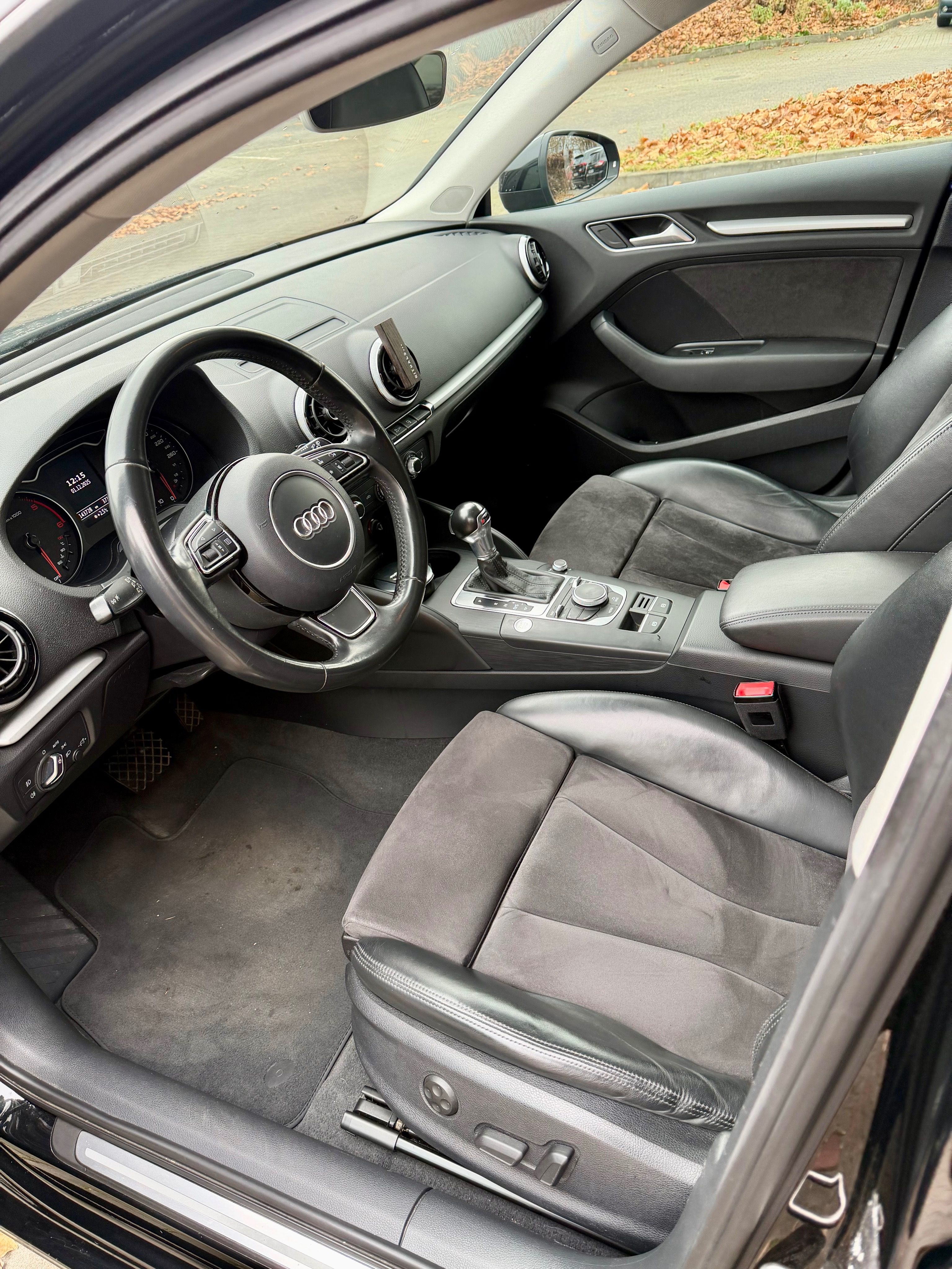 Audi A3, 2.0 TDI 110 kW, udržovaný vůz - fotka 5