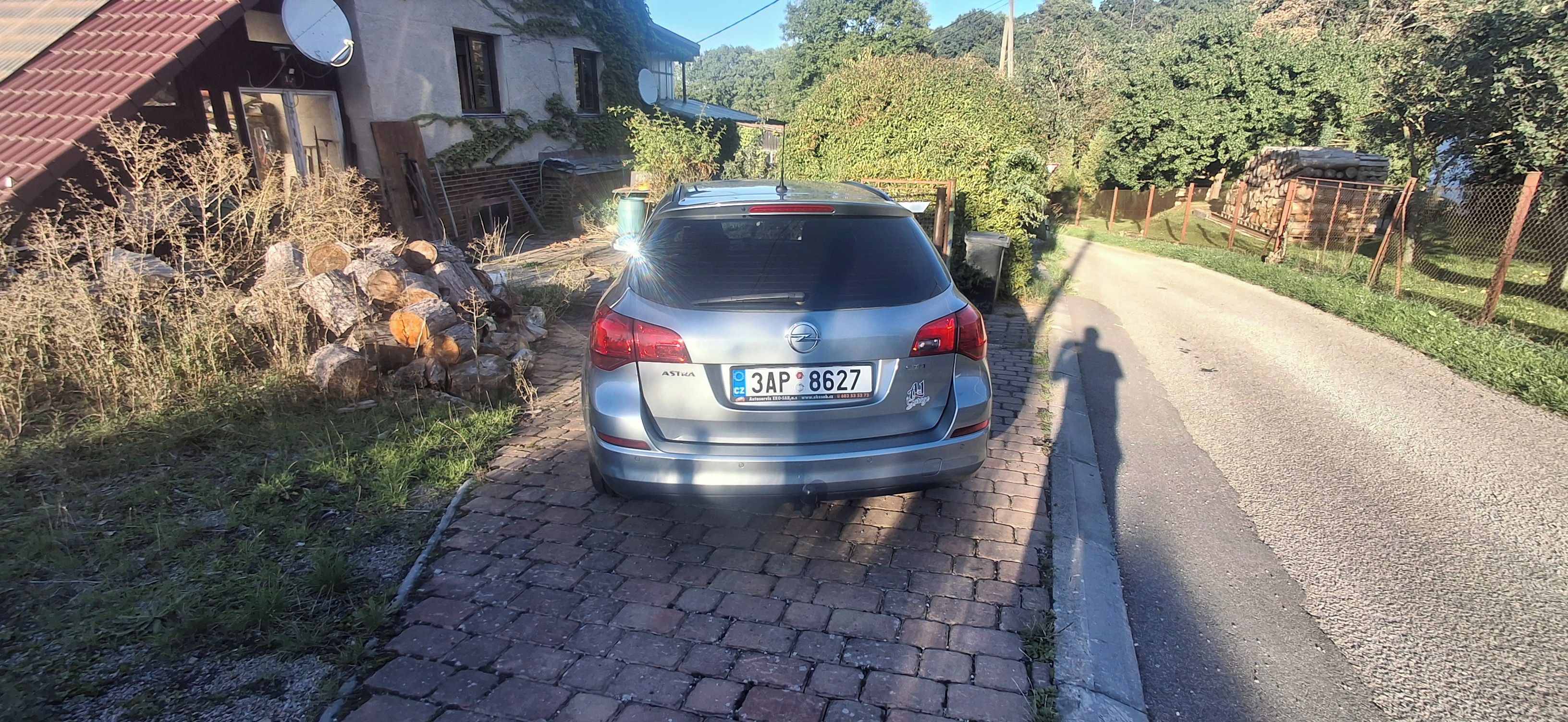 Opel Astra, 1.7 Cdti 81kw - fotka 4