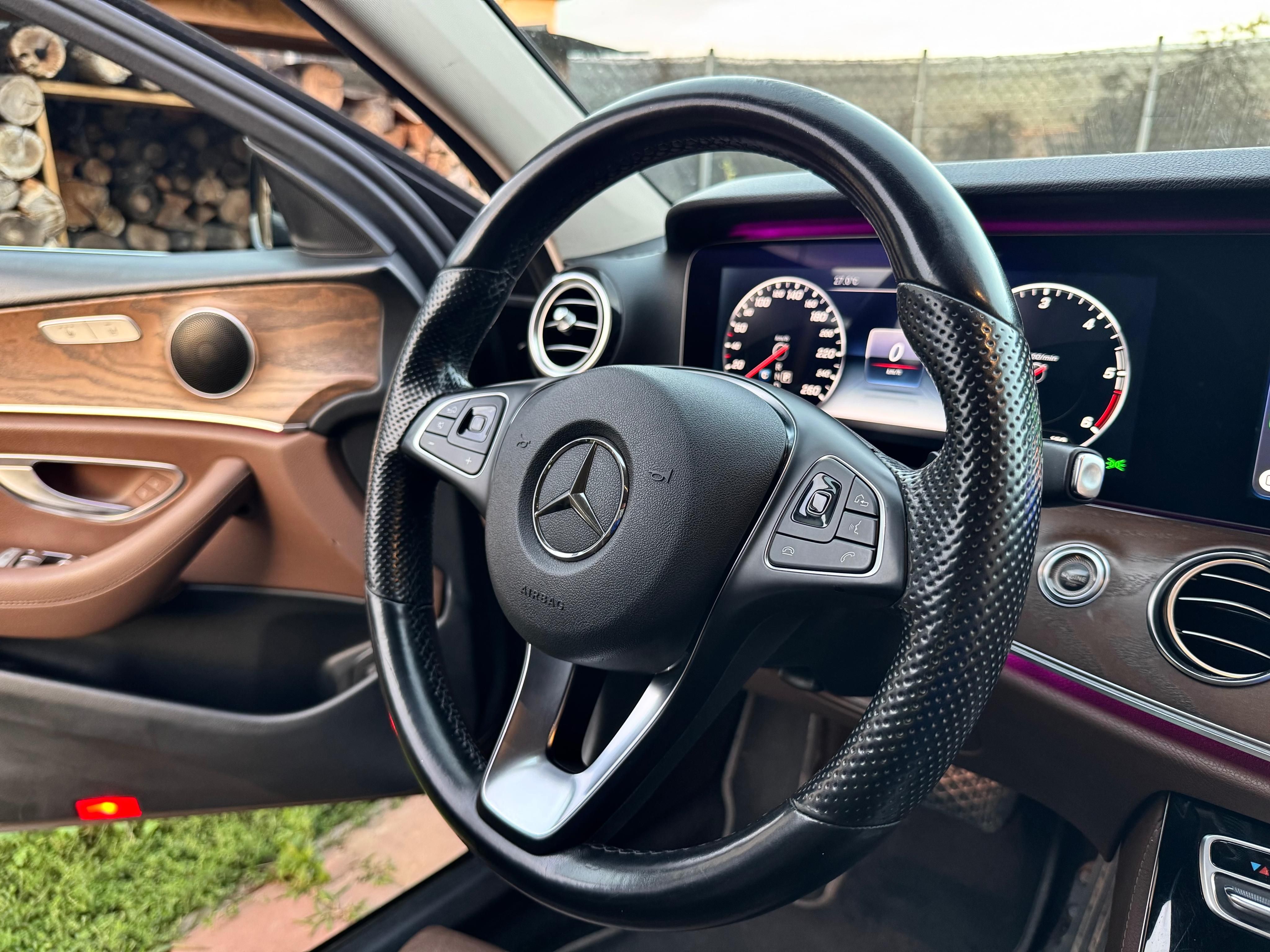 Mercedes-Benz Třídy E, 360° Kamery, Head-Up,Multibeam - fotka 6